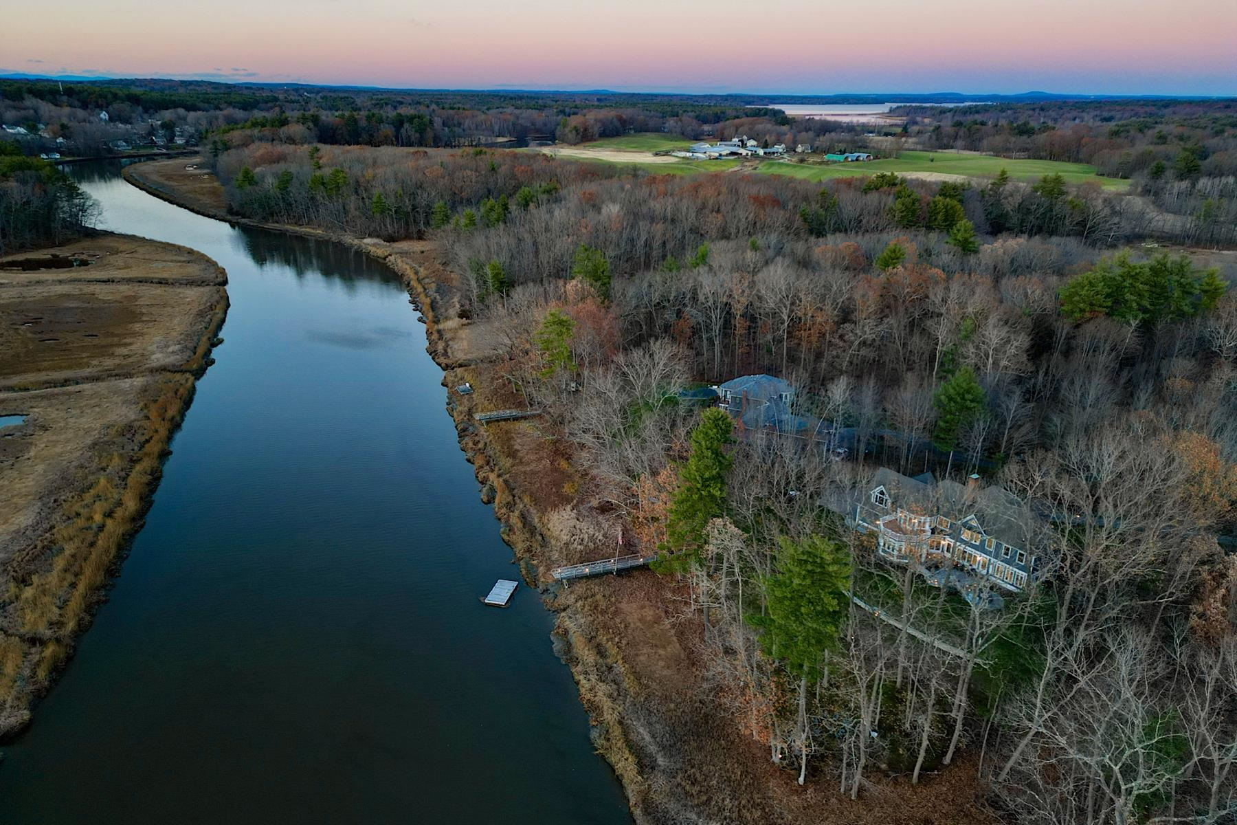 10 Wingate Ct, Stratham, NH 03885