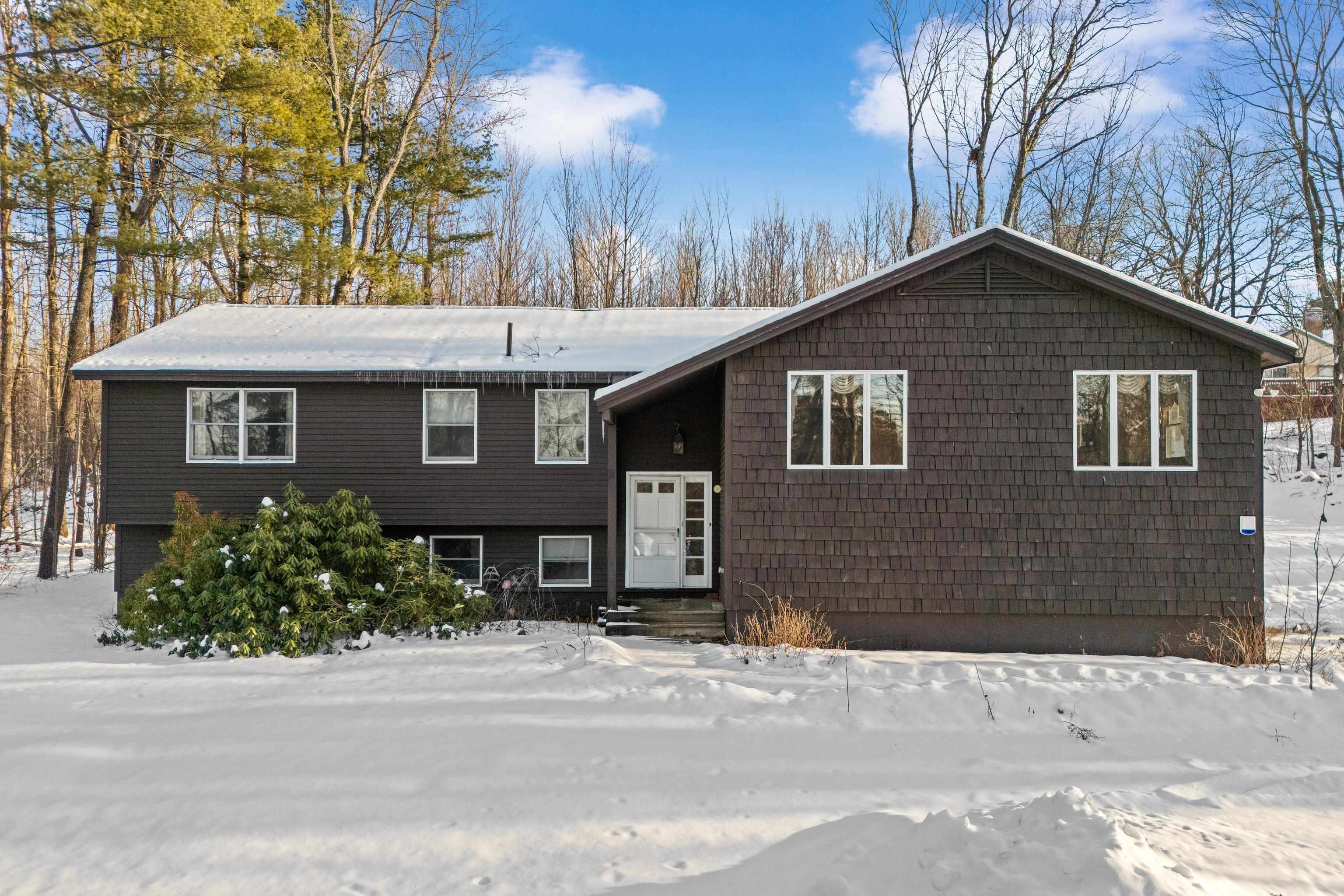 25 Sherwood Forest Dr, Gilford, NH 03249