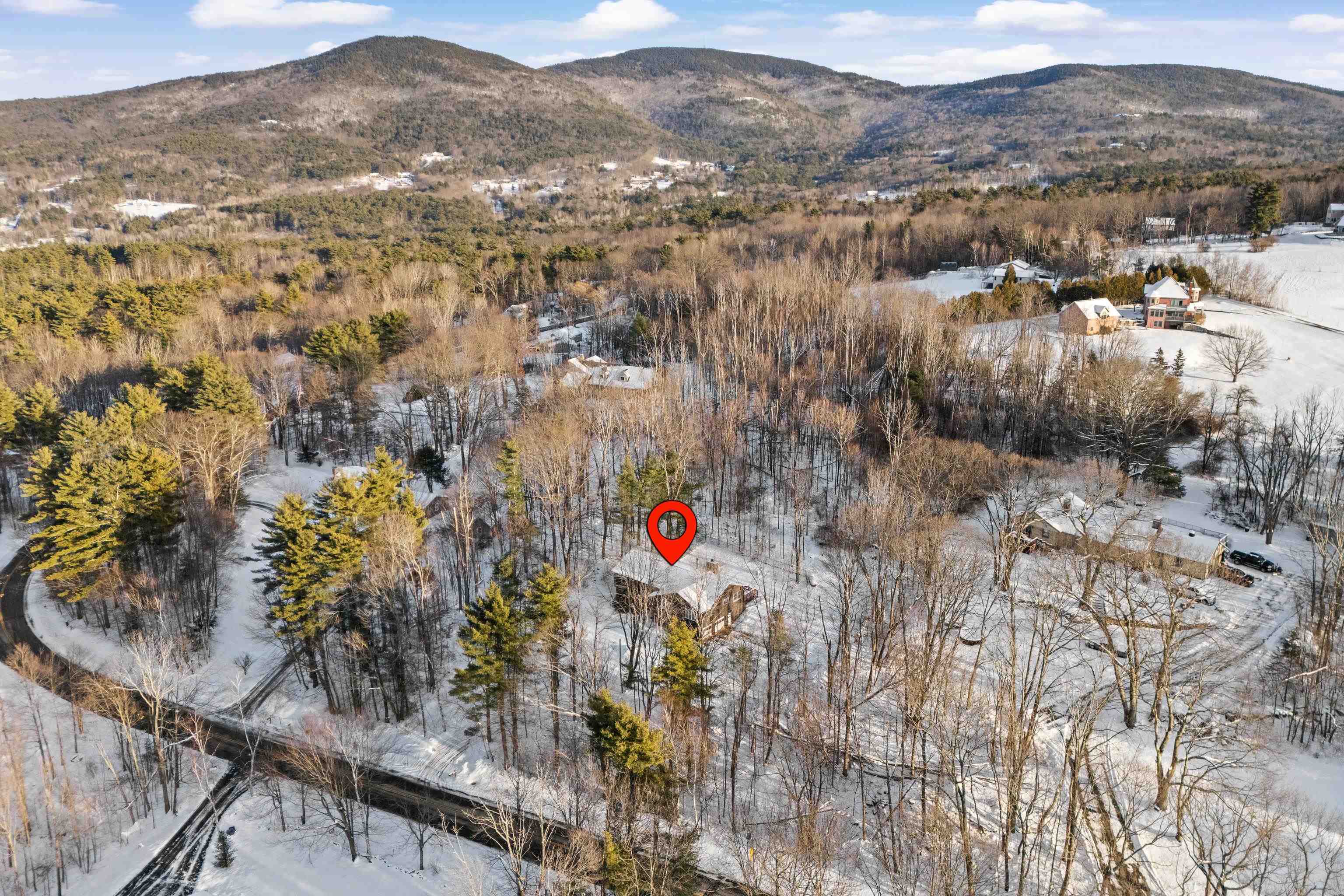 25 Sherwood Forest Dr, Gilford, NH 03249