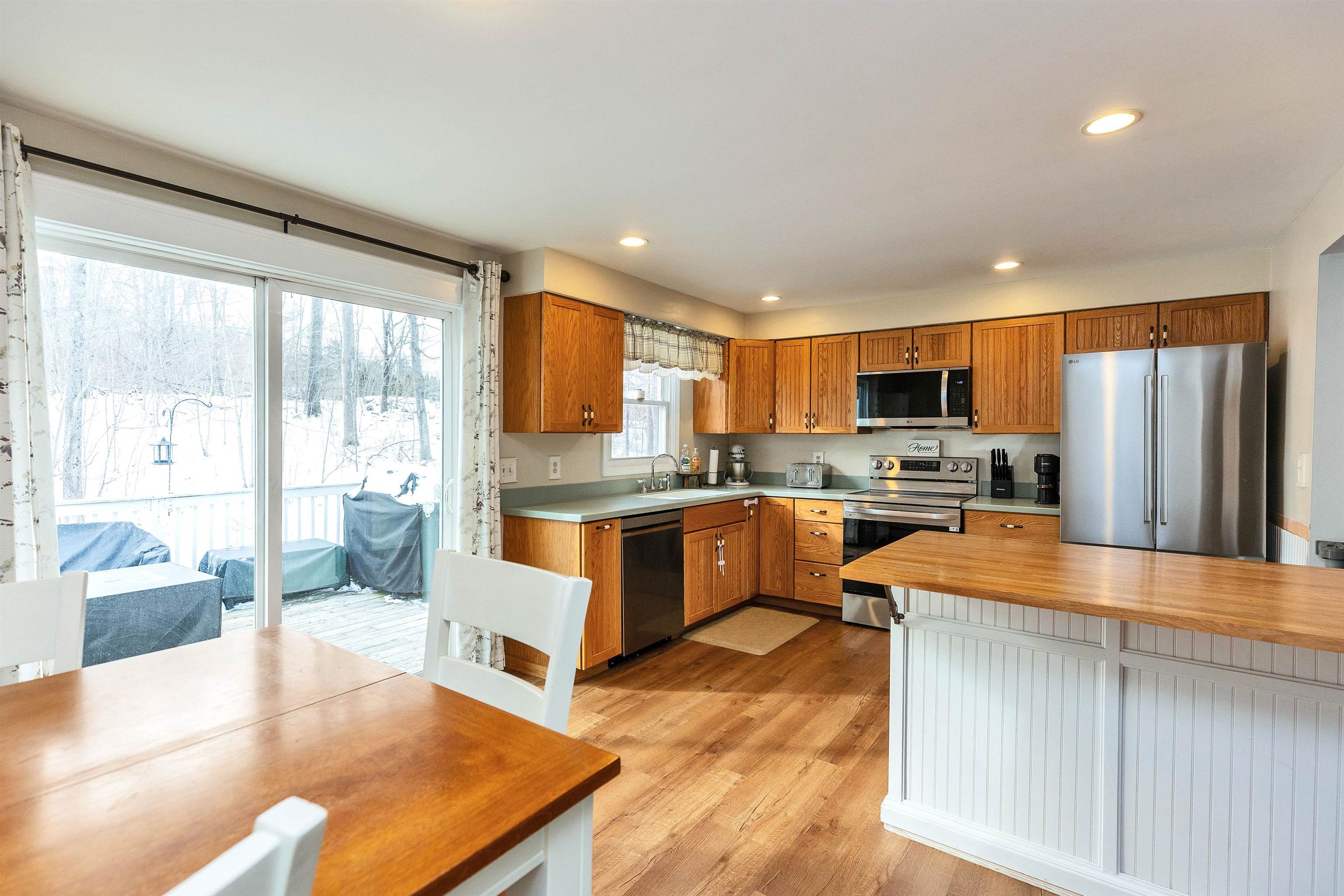 1 Nancy Ln, Raymond, NH 03077