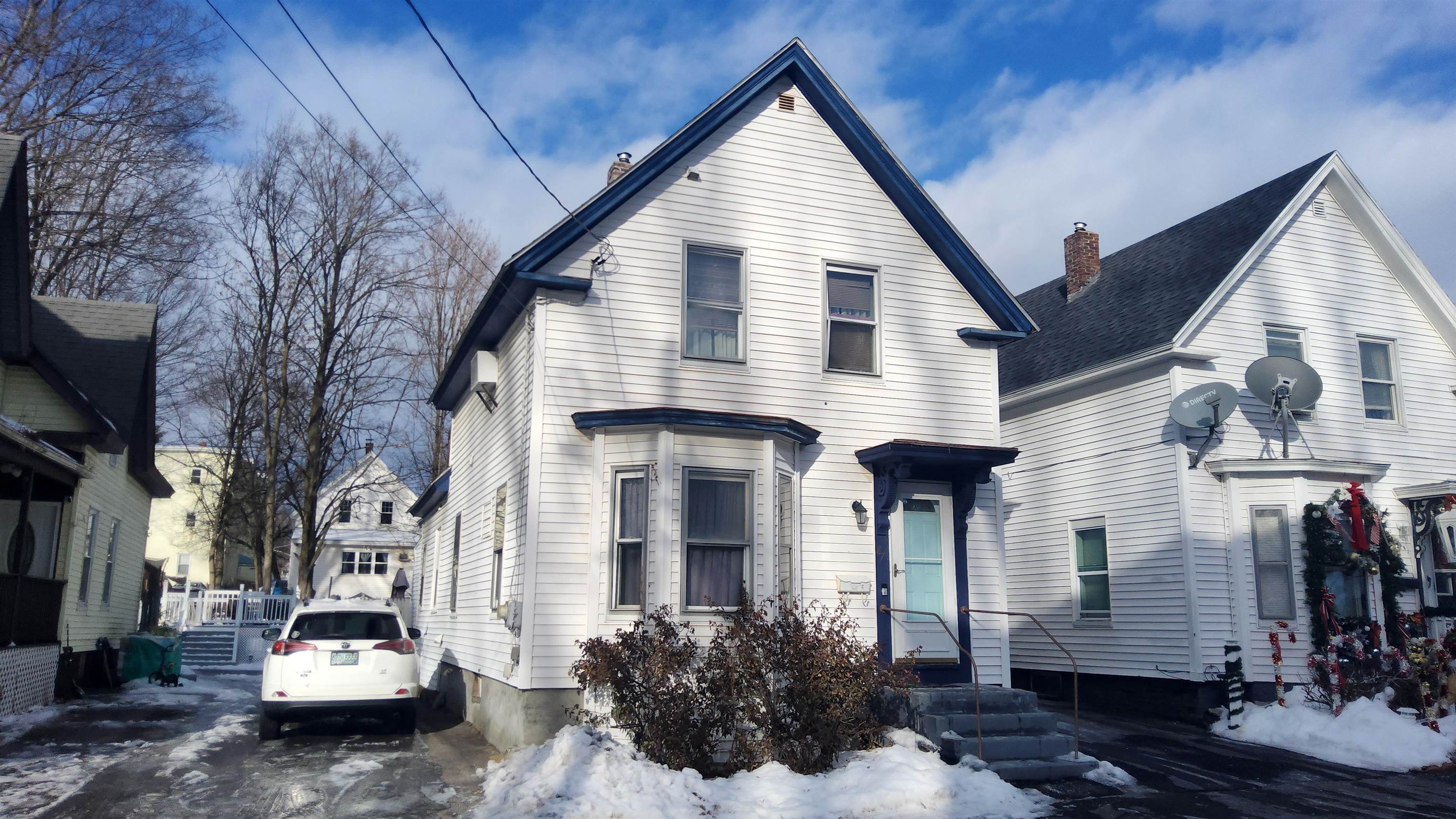 87 Parker St, Manchester, NH 03102
