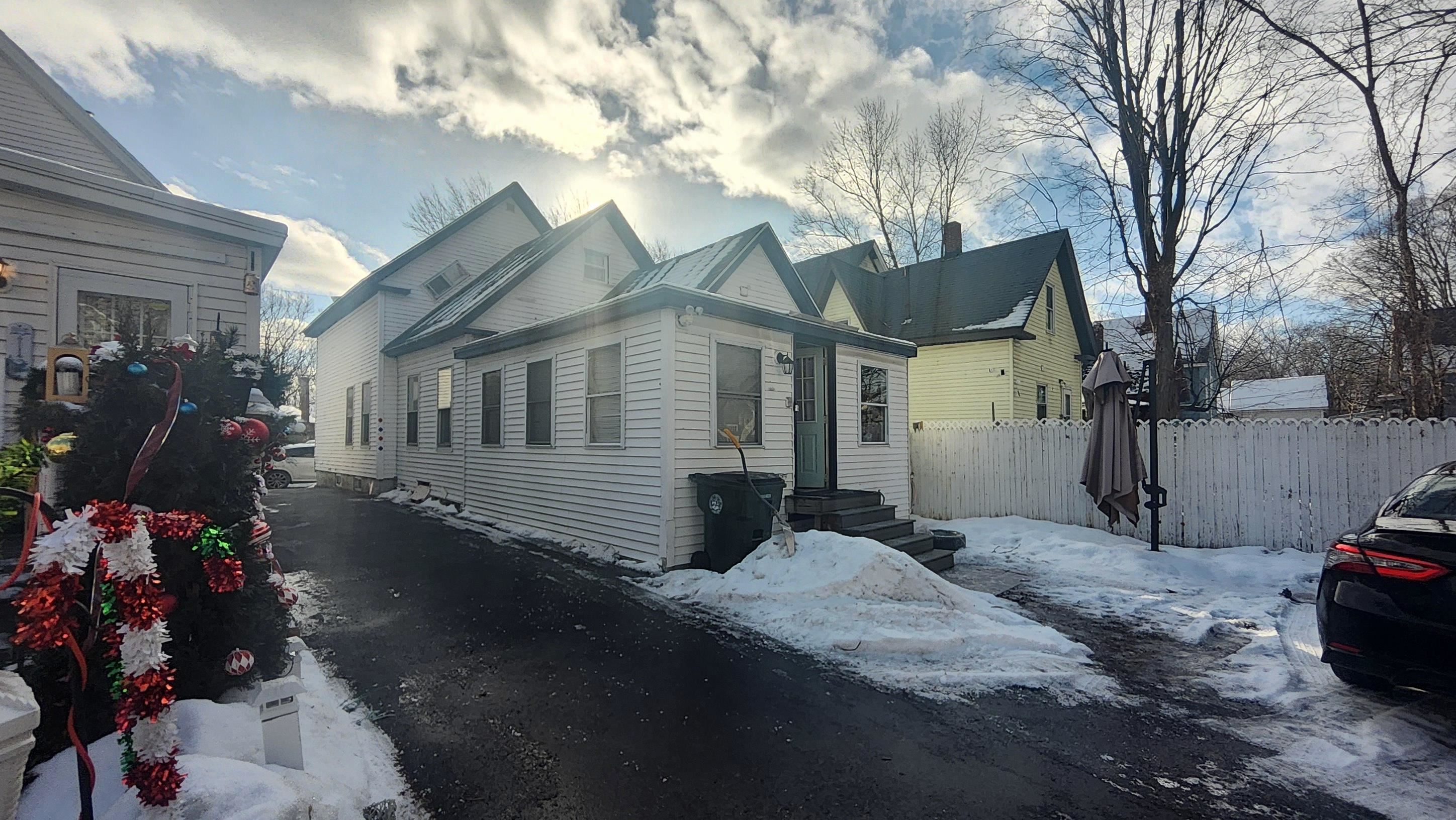 87 Parker St, Manchester, NH 03102