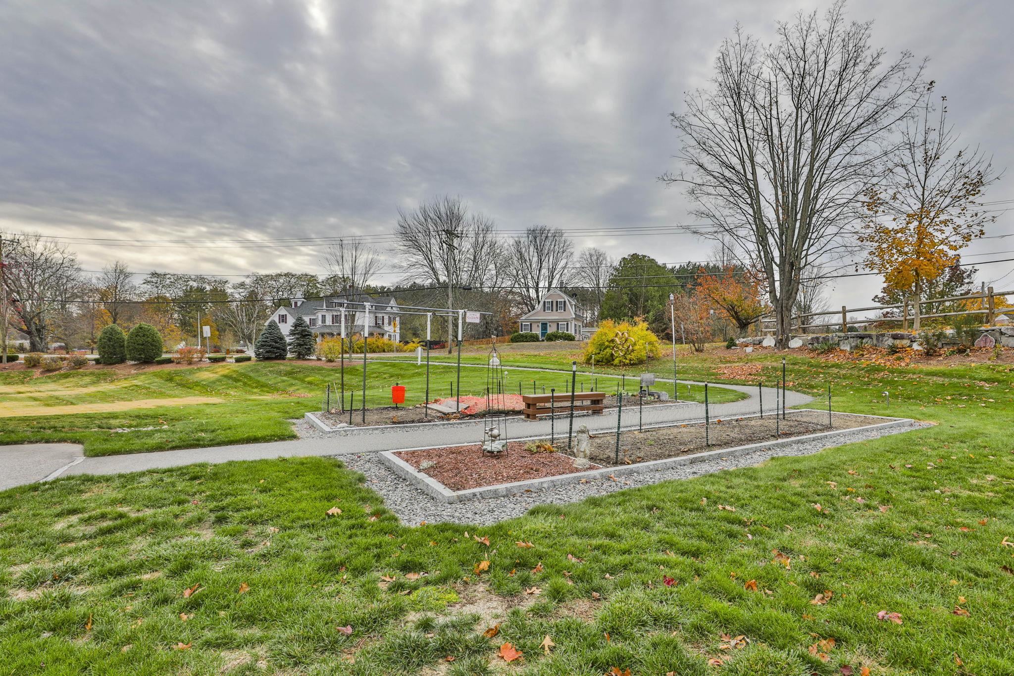 3 Abby Ln #1, Milford, NH 03055