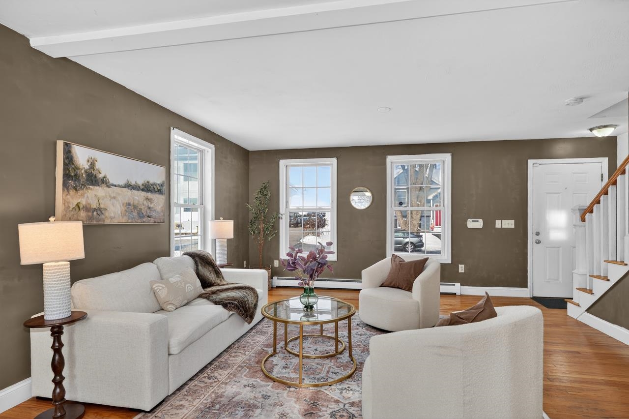 48 Greenleaf St, Manchester, NH 03103