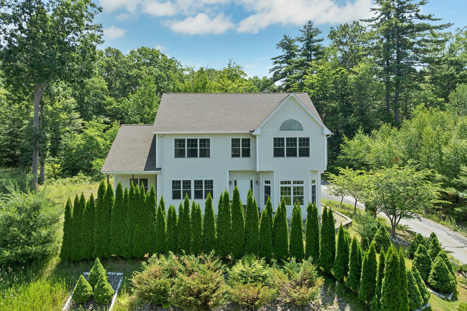 56 Sun Lake Dr, Belmont, NH 03220