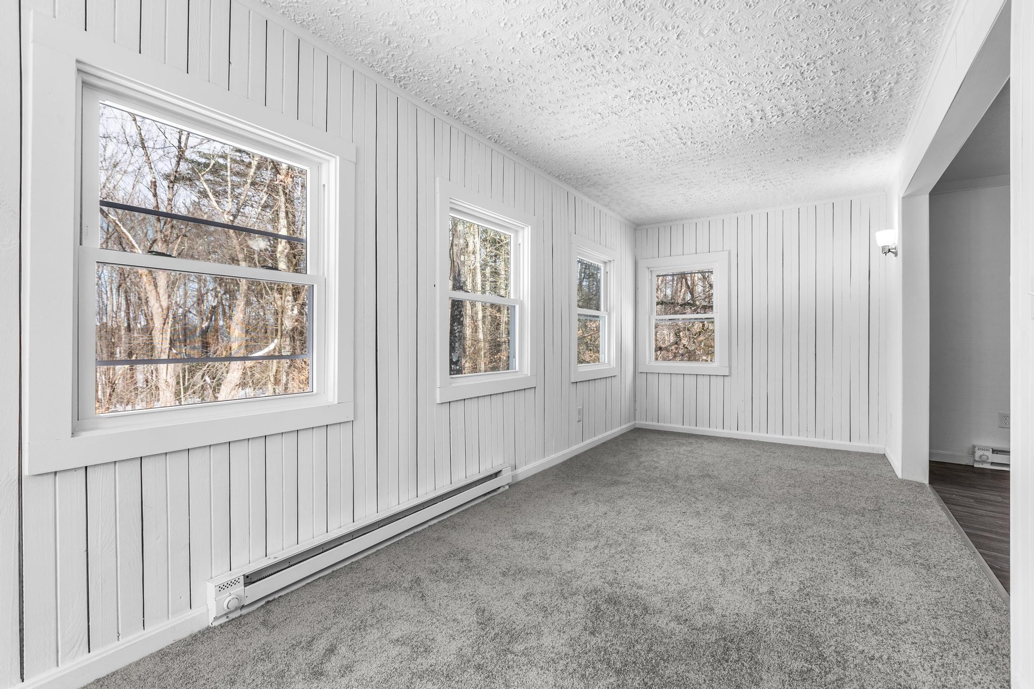 15 Davis Dr, Barnstead, NH 03225