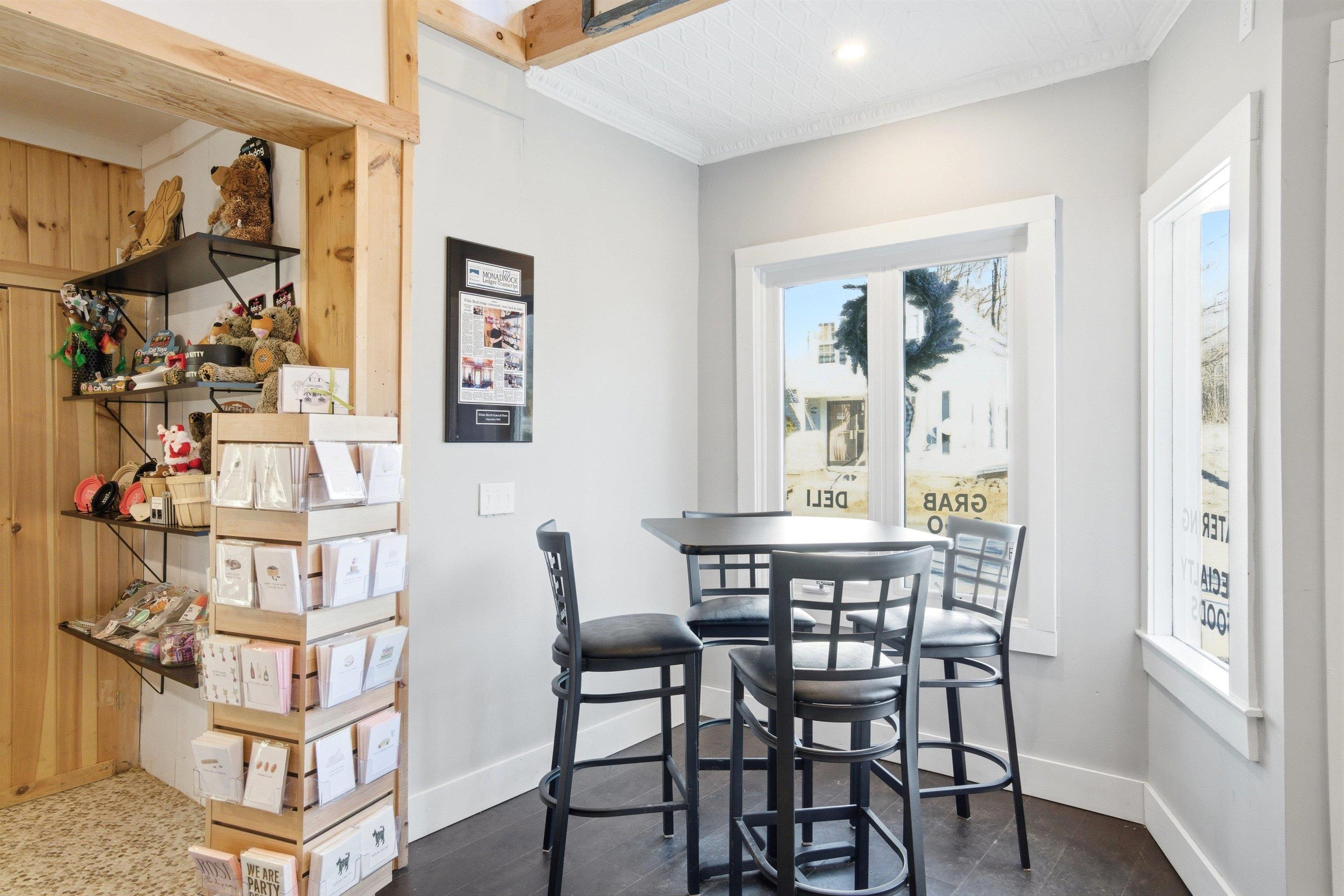 6 Main St, Bennington, NH 03442