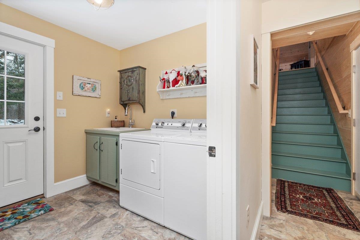 178 Meredith Center Rd, Meredith, NH 03253