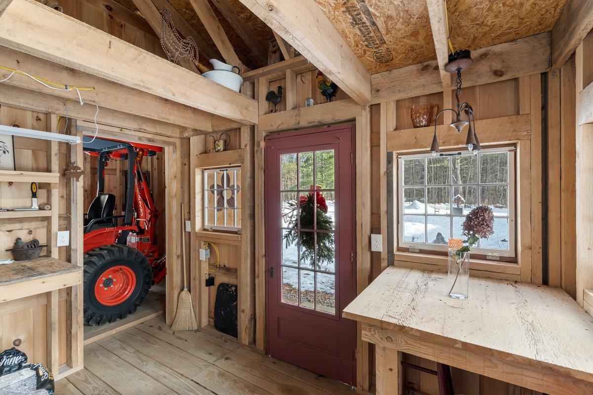 178 Meredith Center Rd, Meredith, NH 03253