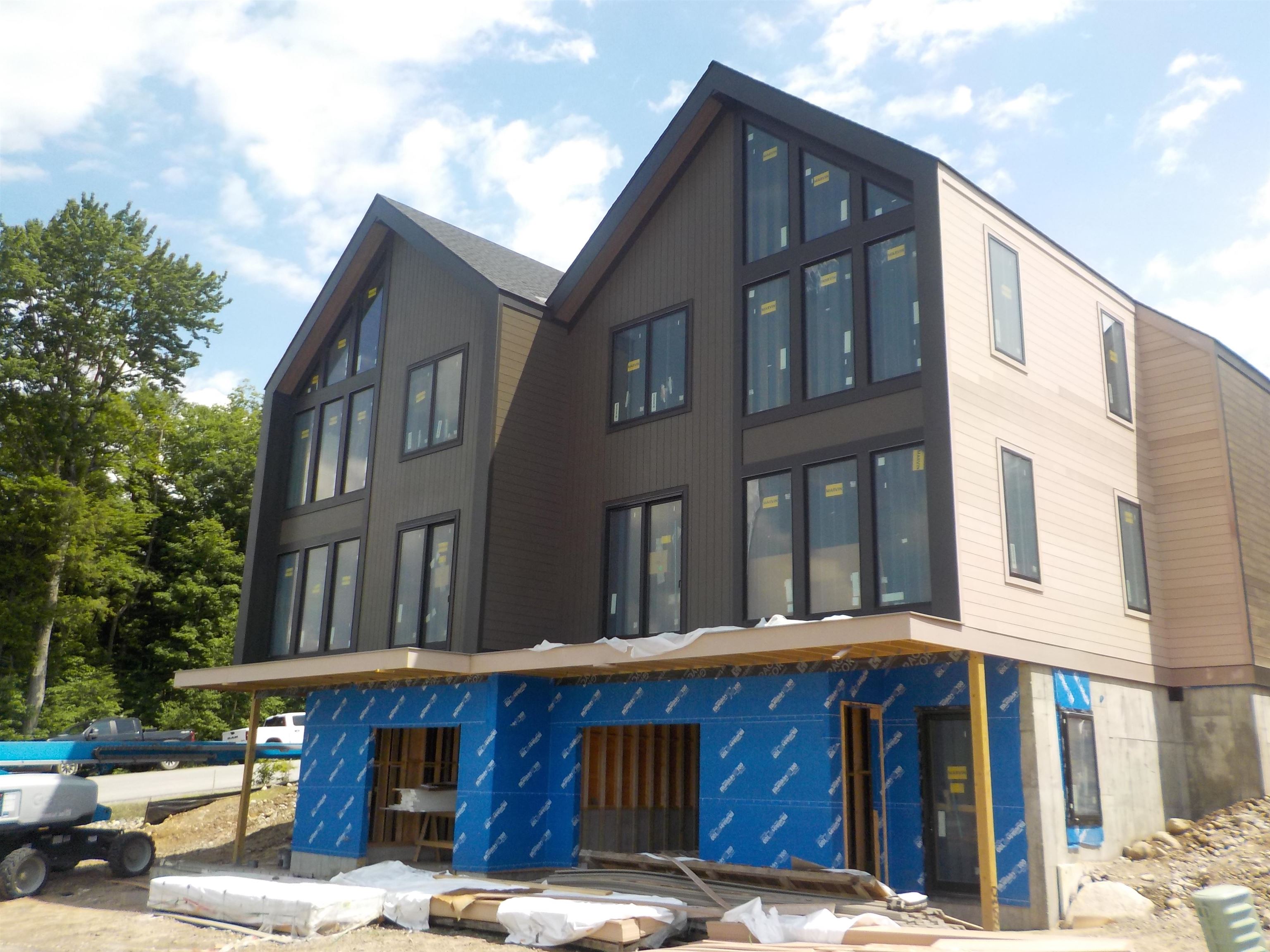 Lincoln NH&nbsp;Condo for sale $2,545,000 $816 per sq.ft.