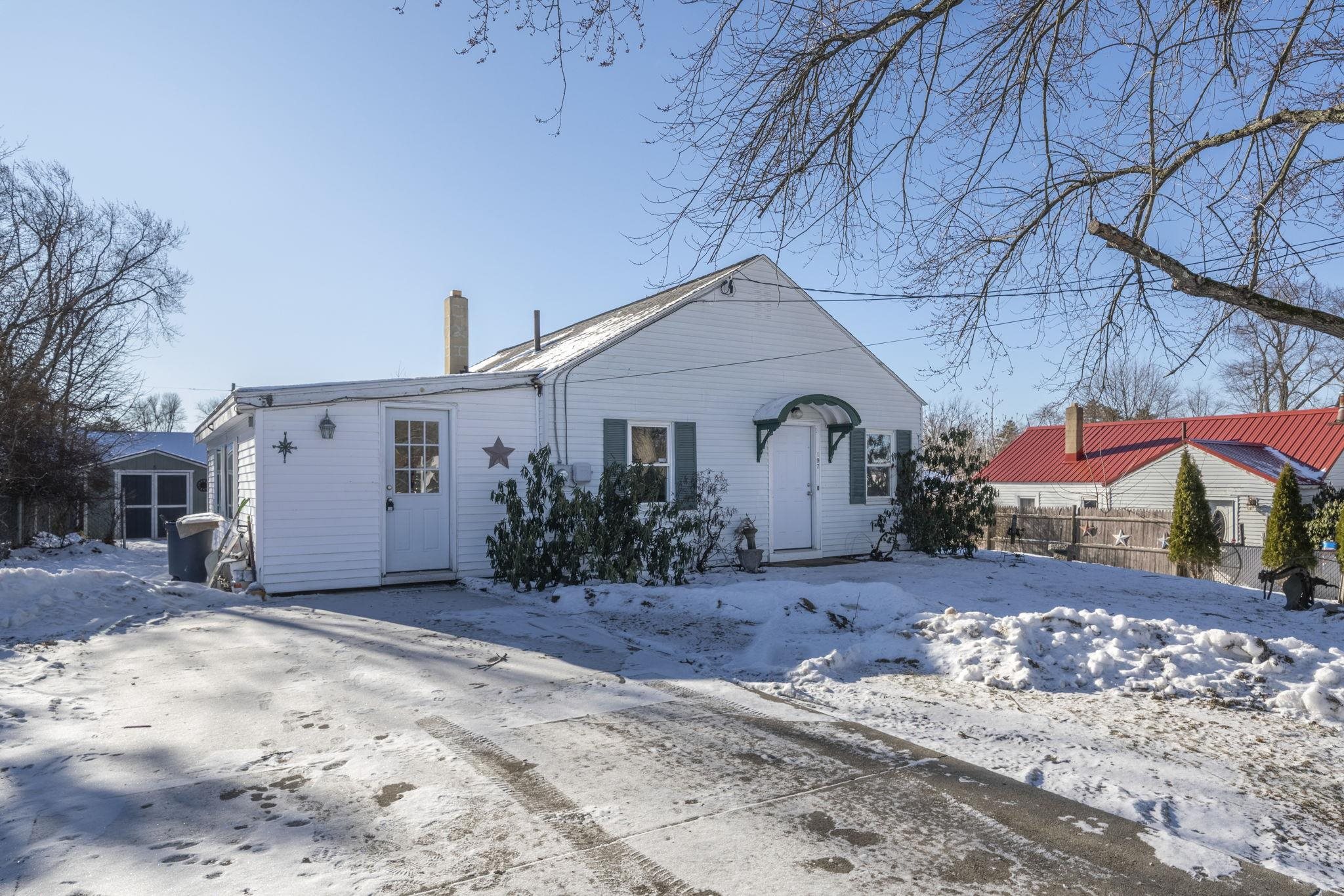 197 Melrose St, Manchester, NH 03109