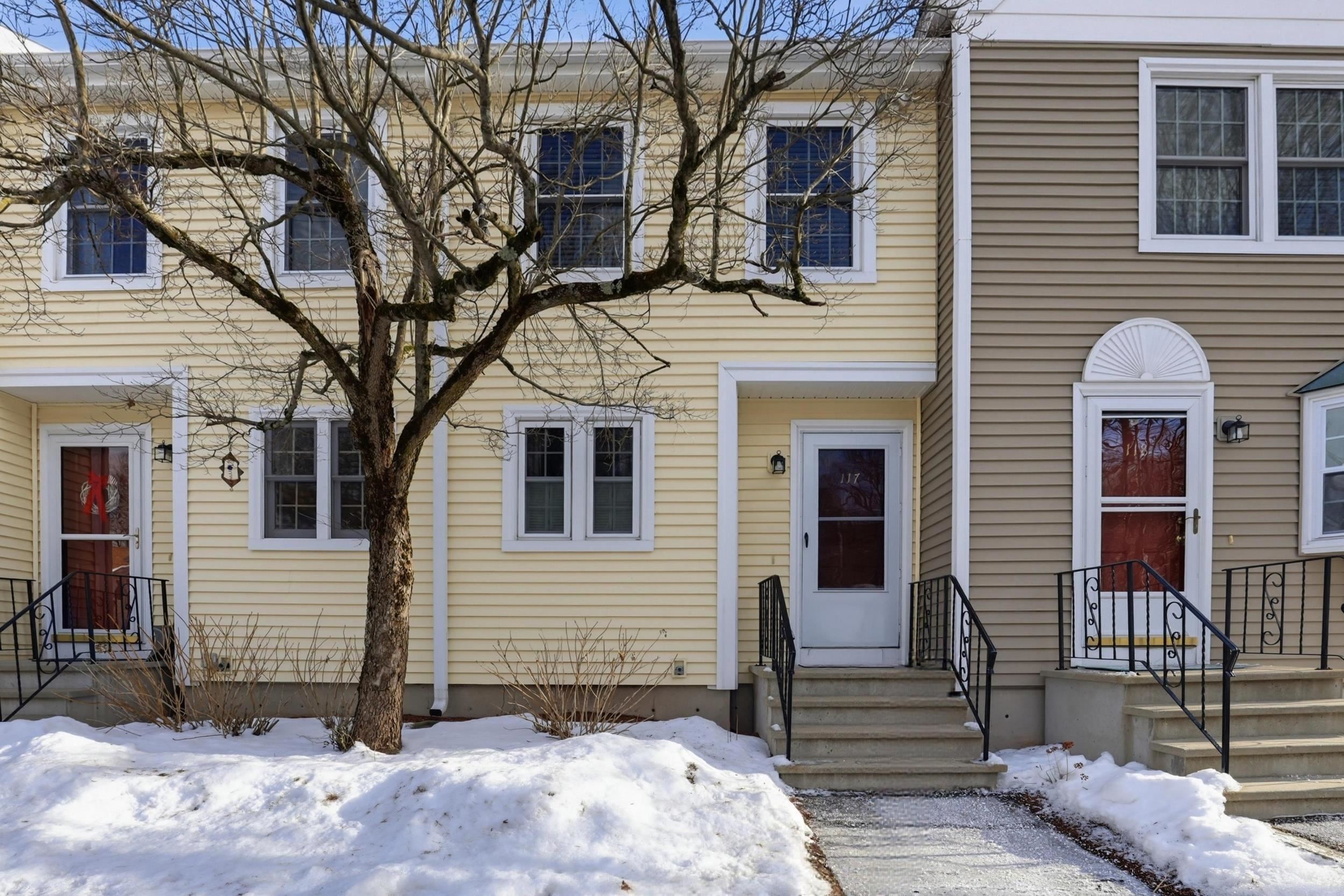 117 Fox Hollow Way, Manchester, NH 03104