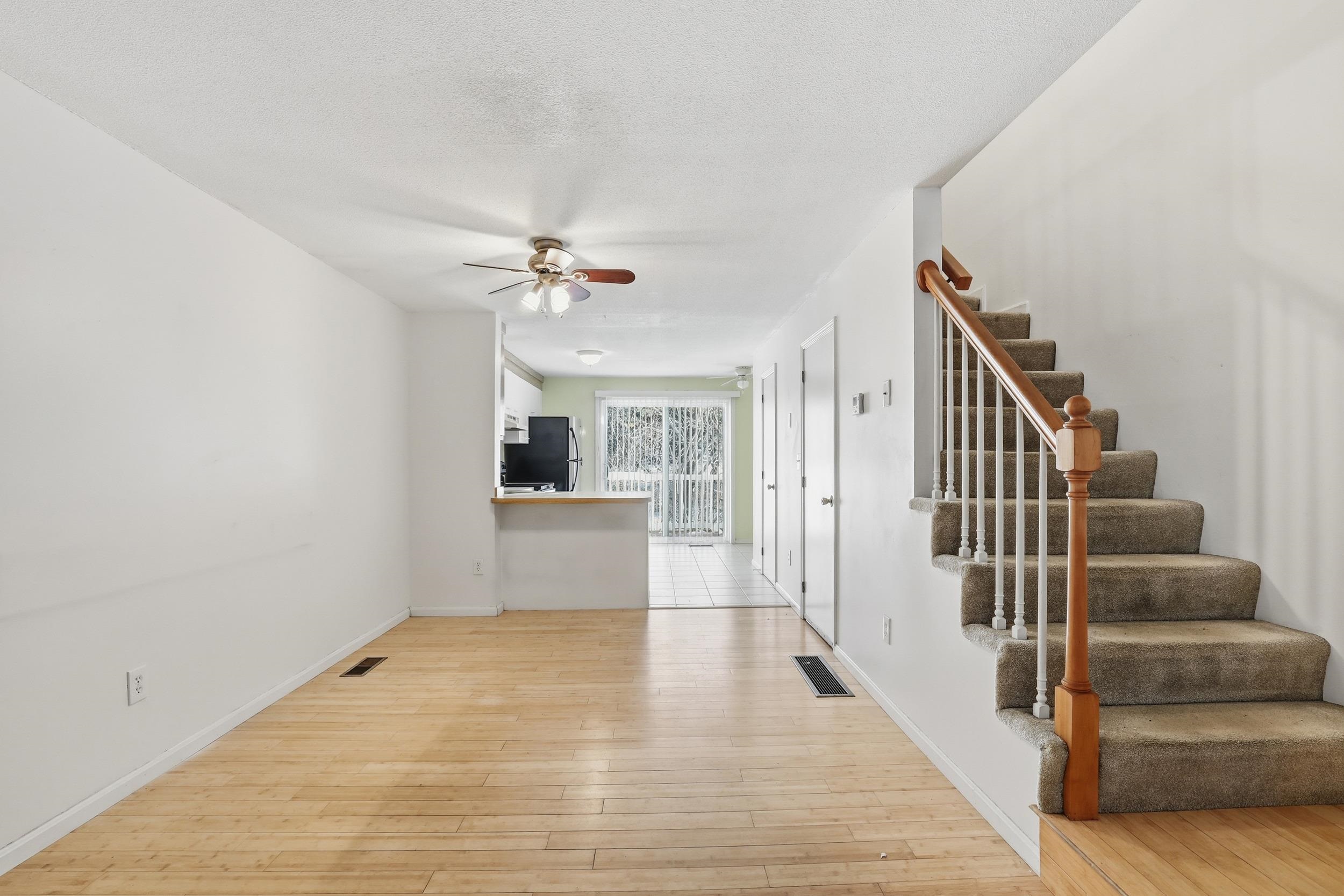 117 Fox Hollow Way, Manchester, NH 03104