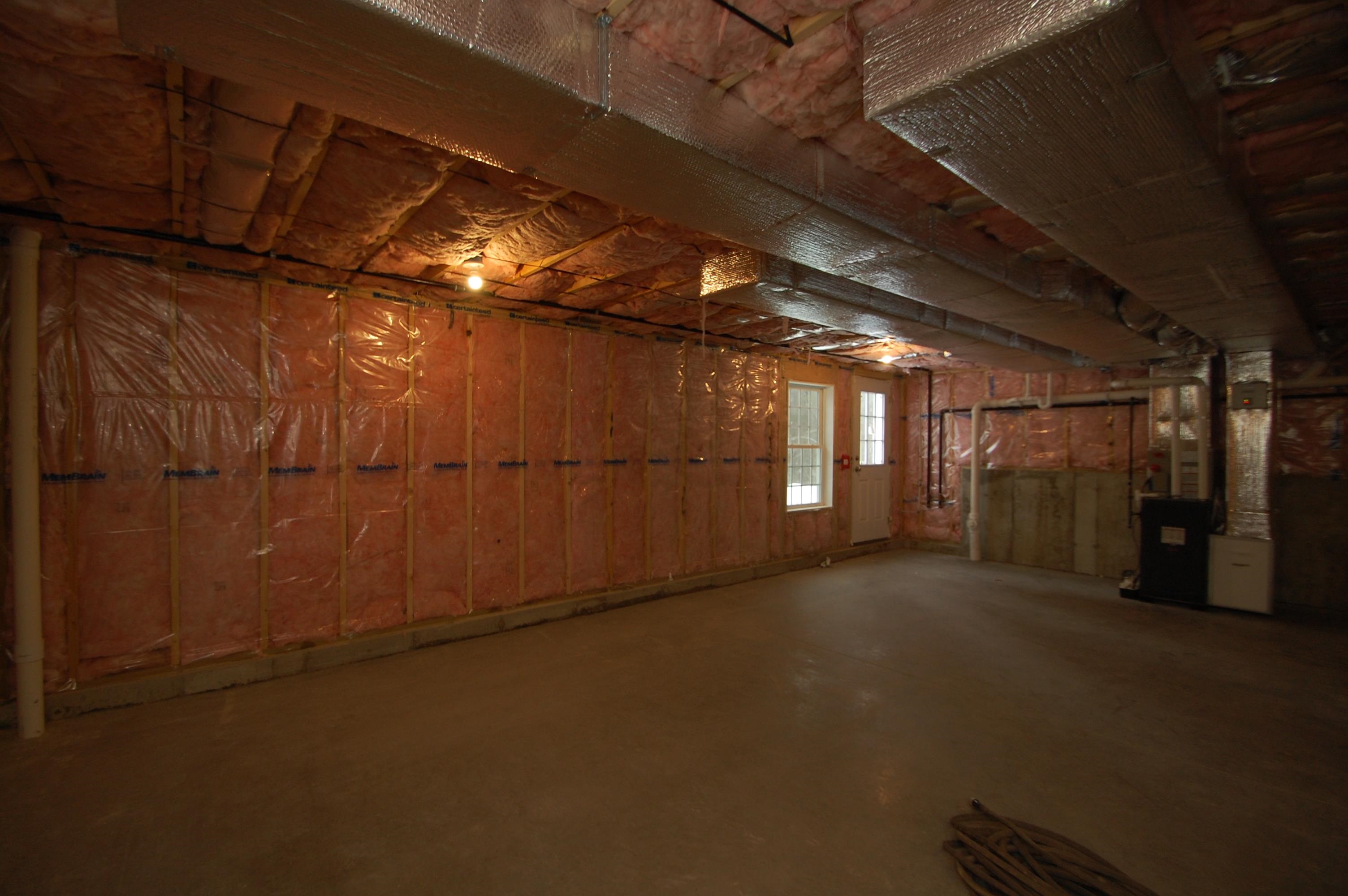 33B Griffin Rd, Hudson, NH 03051