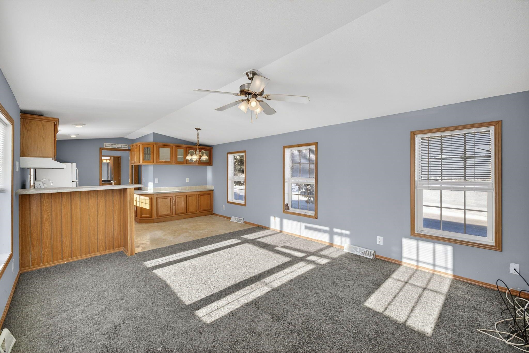 7 Puritan Ln, Ossipee, NH 03814