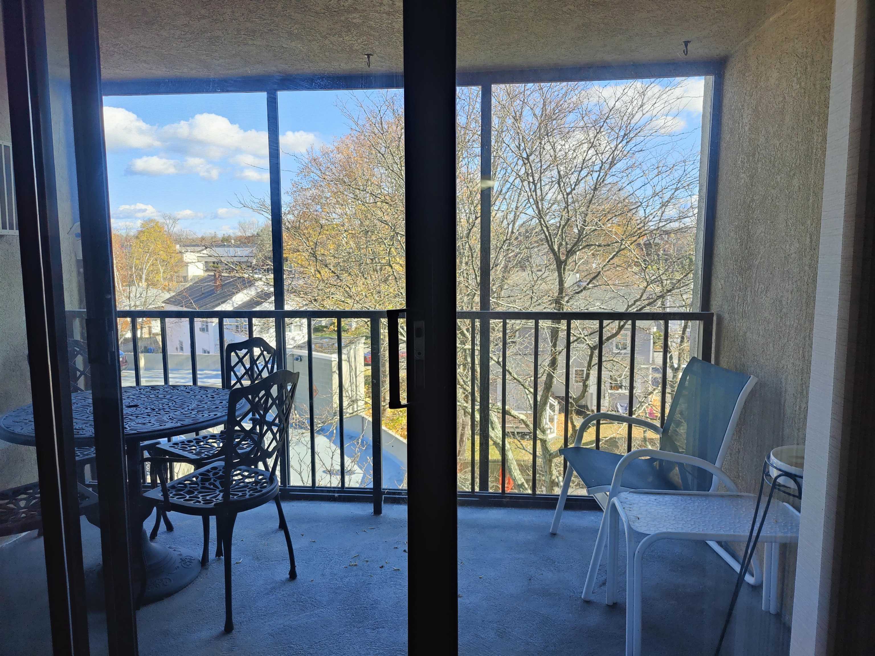 55 River Rd #5B, Manchester, NH 03104