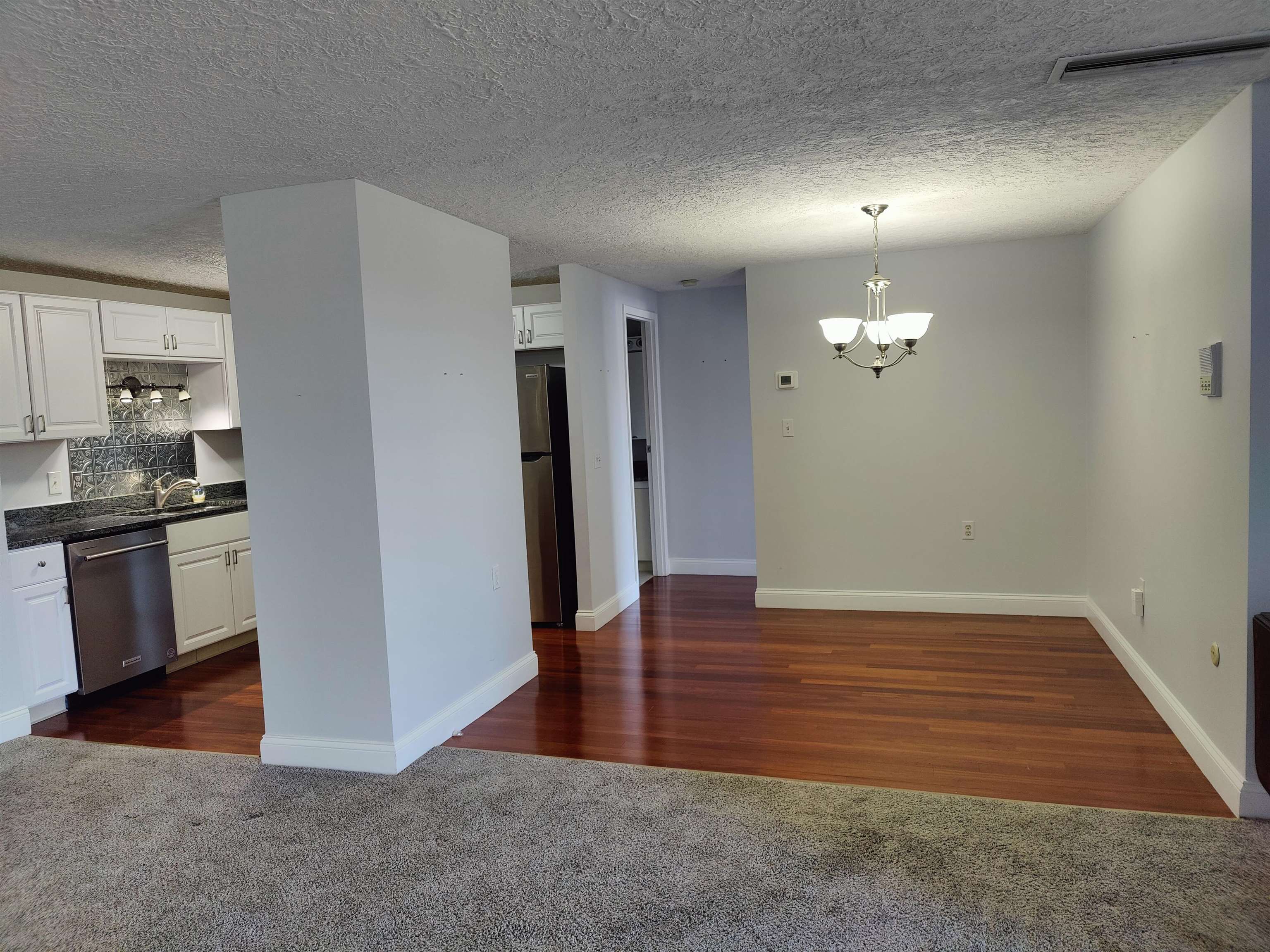 55 River Rd, Manchester, NH 03104