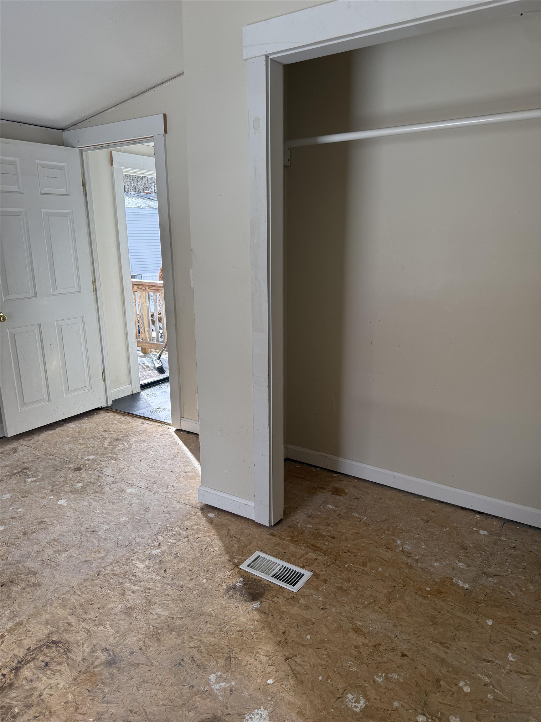 7 Cherry St, Belmont, NH 03220