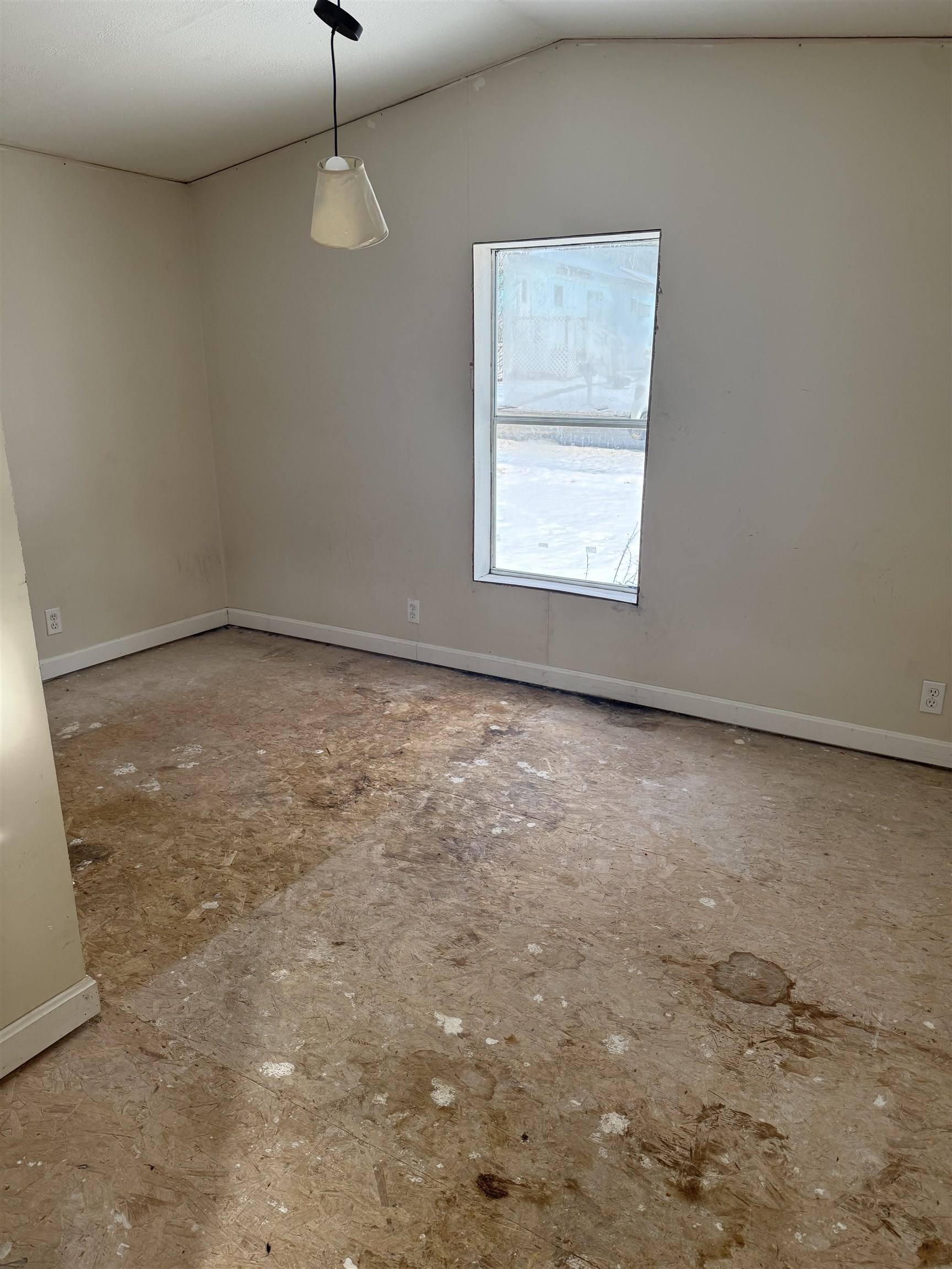 7 Cherry St, Belmont, NH 03220