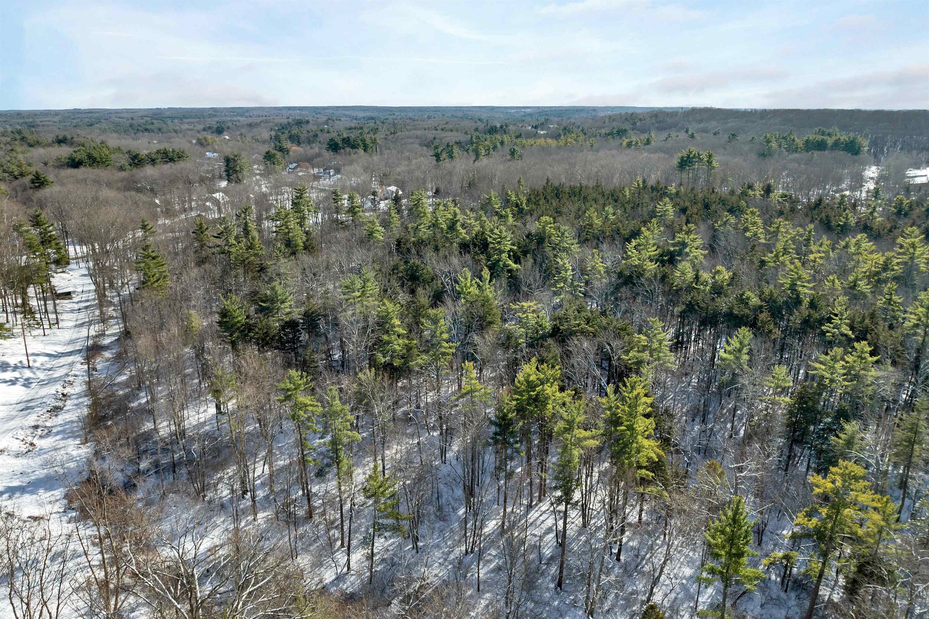 14 Lovell Rd, Stratham, NH 03885