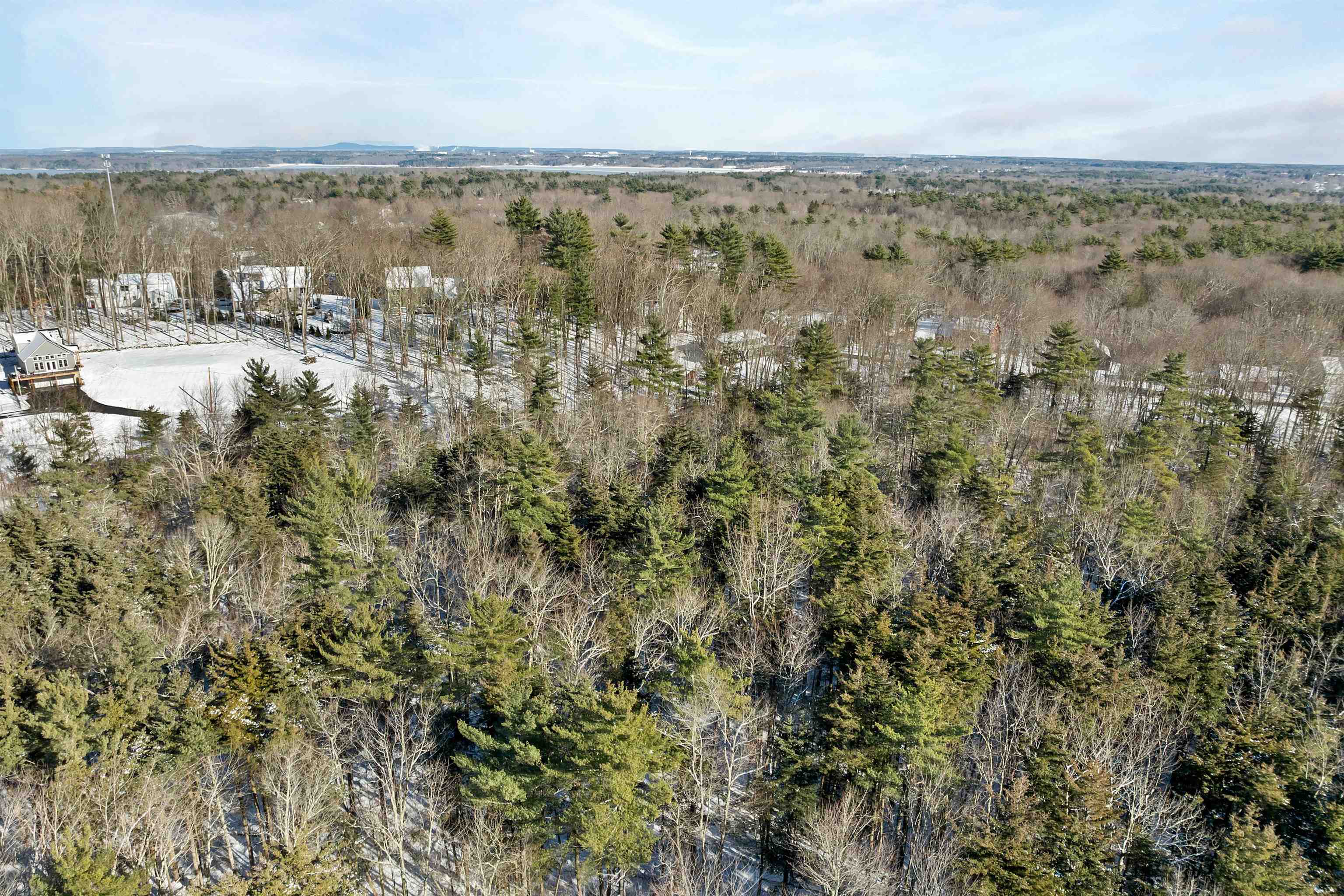 14 Lovell Rd, Stratham, NH 03885