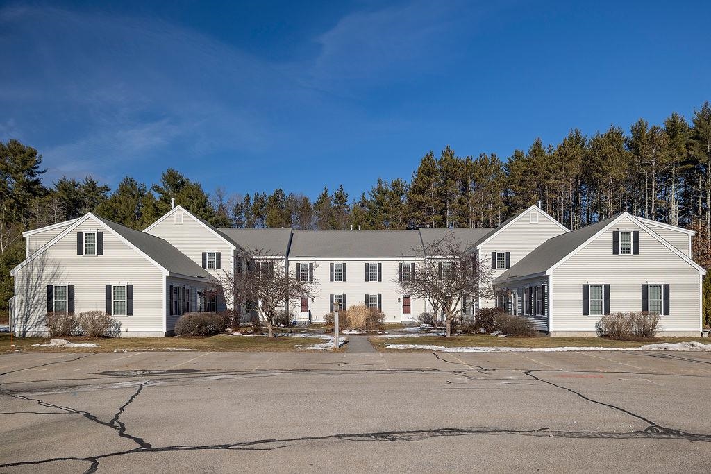 304 River Grant Dr, Hopkinton, NH 03229