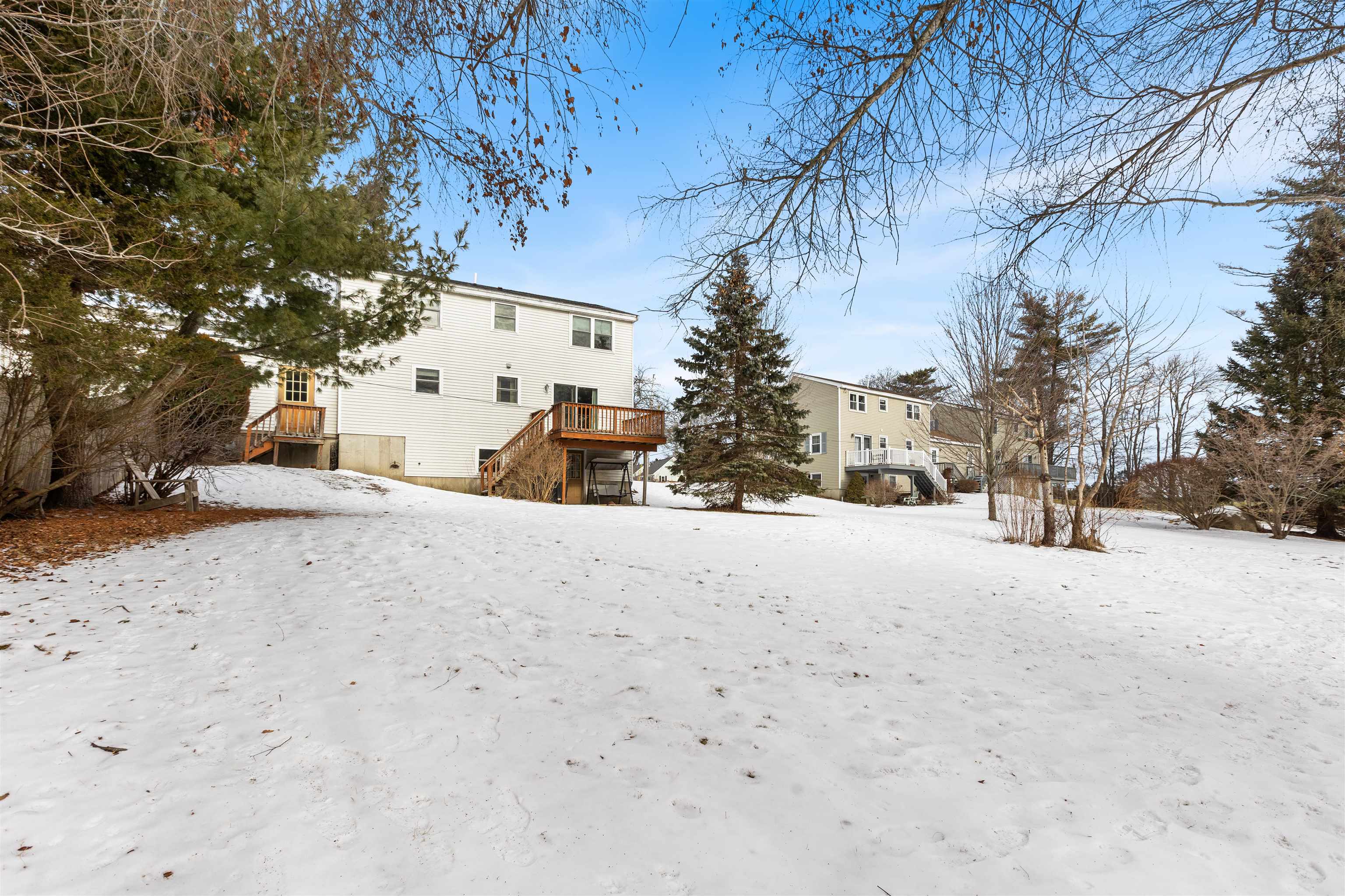 21 Maple Ridge Rd, Seabrook, NH 03874