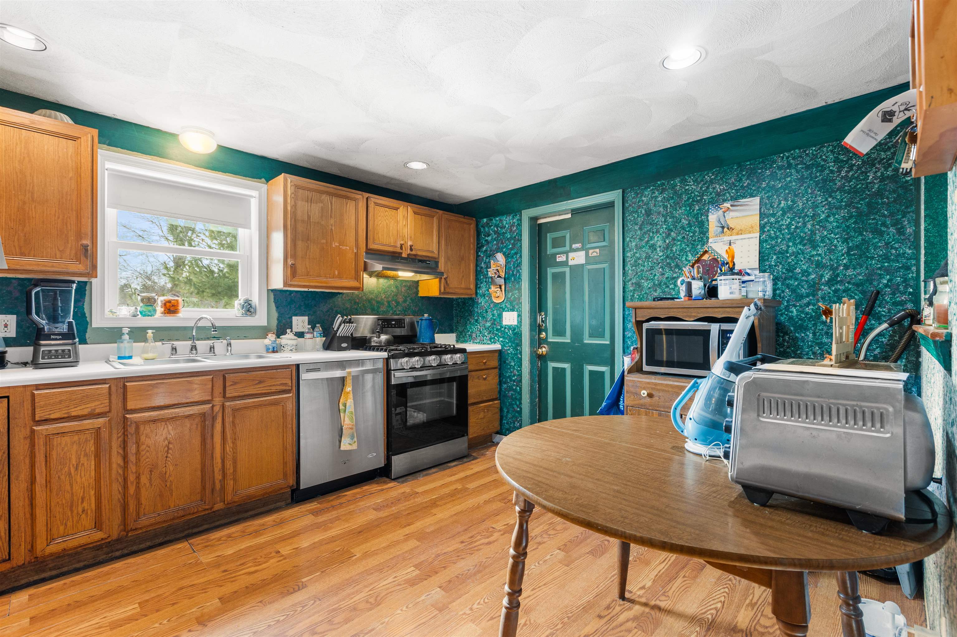 21 Maple Ridge Rd, Seabrook, NH 03874