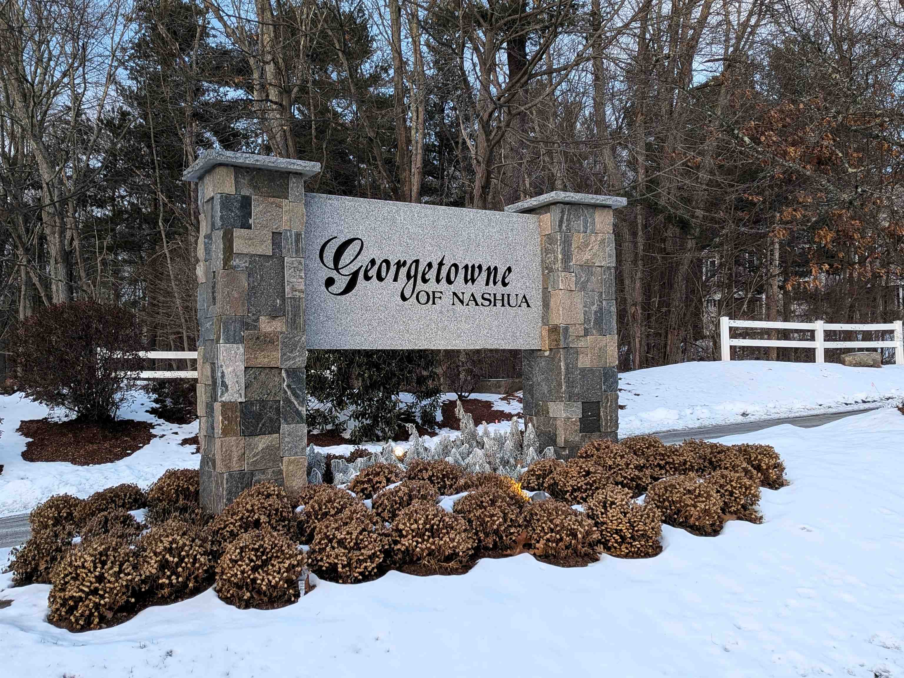 38 Georgetown Dr, Nashua, NH 03062