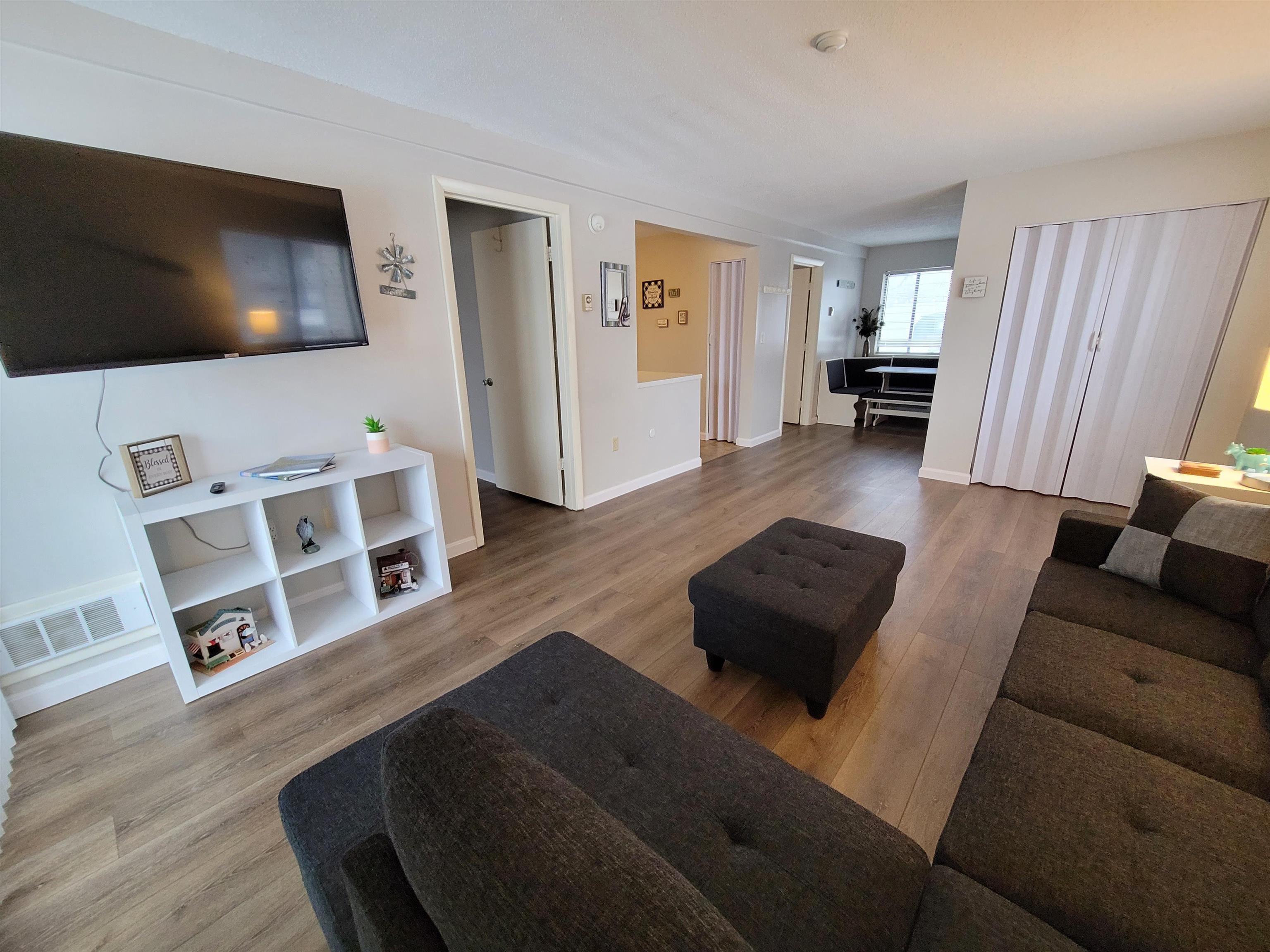 9 Treetop Circle — photo 3