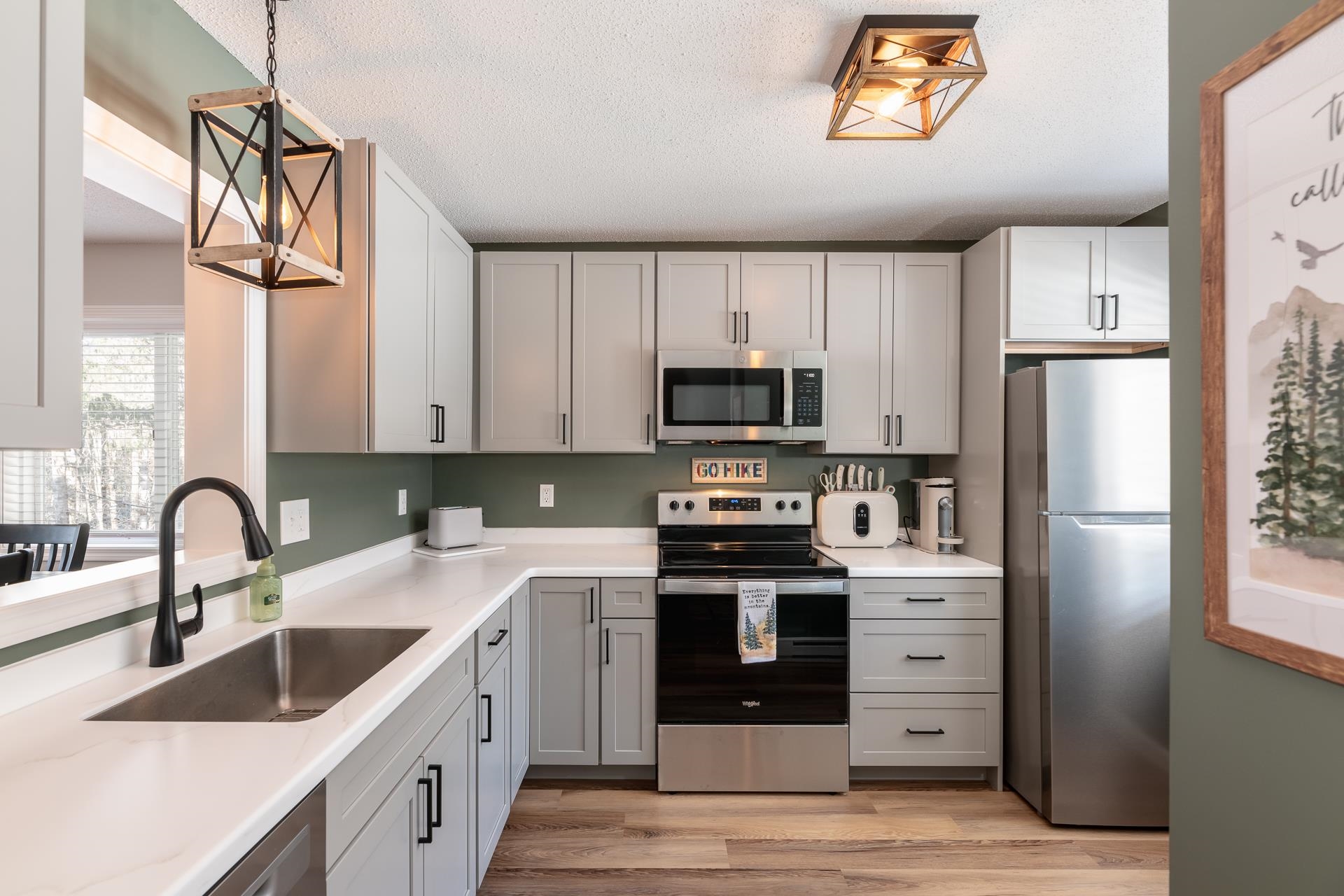 96 Star Ridge Rd, Thornton, NH 03285