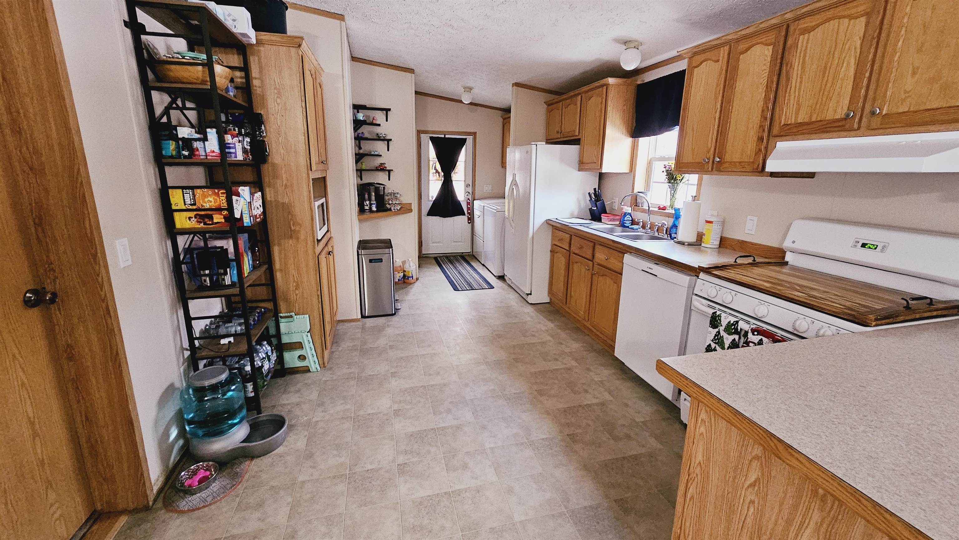 13 Atwood St, Rochester, NH 03867