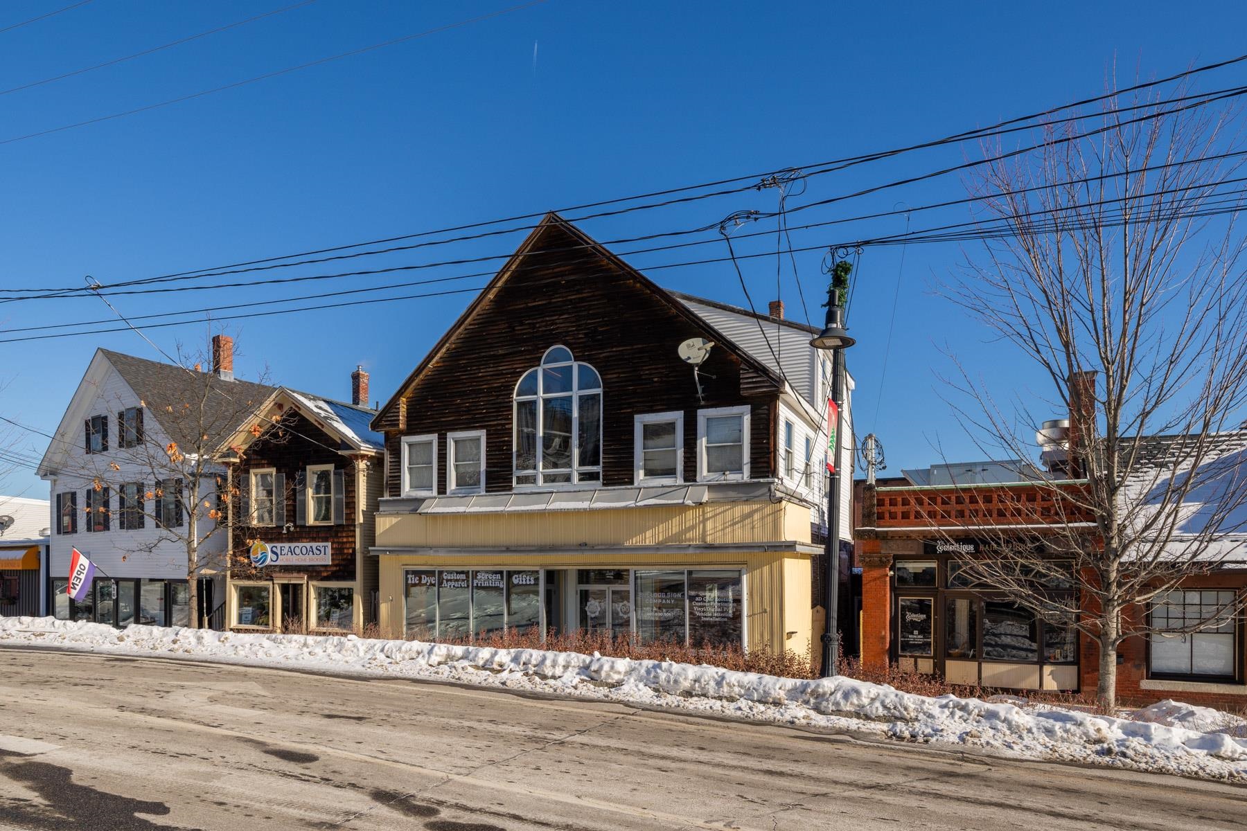 90 Market St, Somersworth, NH 03878