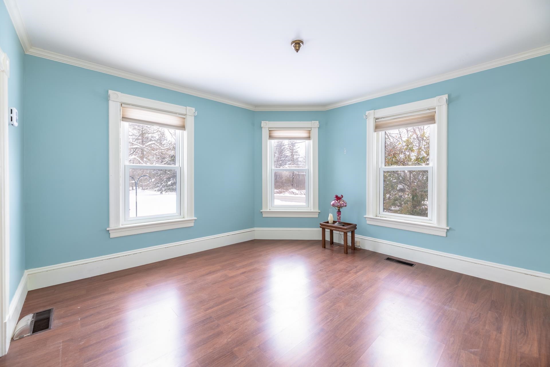 199 School St, Tilton, NH 03276