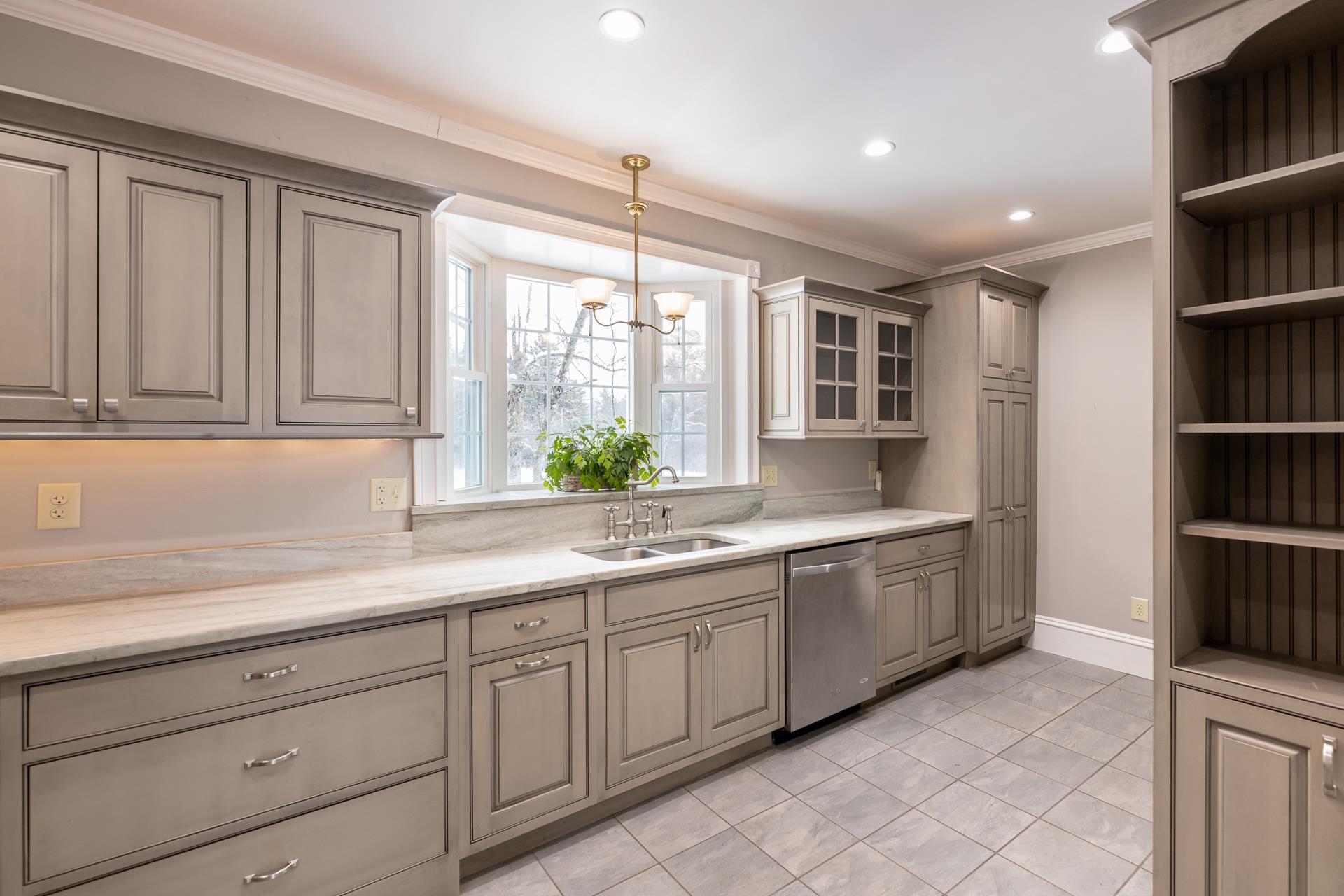 199 School St, Tilton, NH 03276