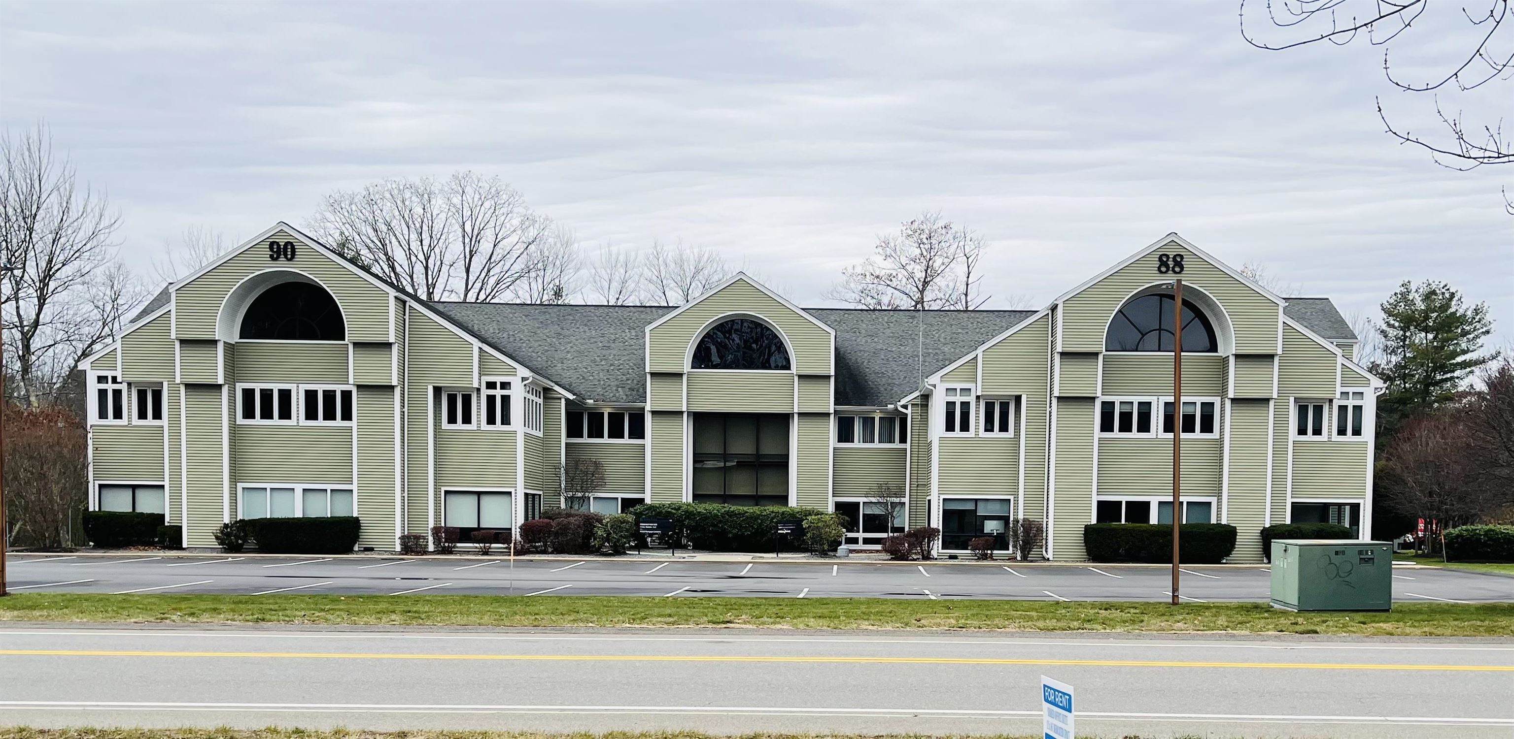 90 Stiles Rd, Salem, NH 03079