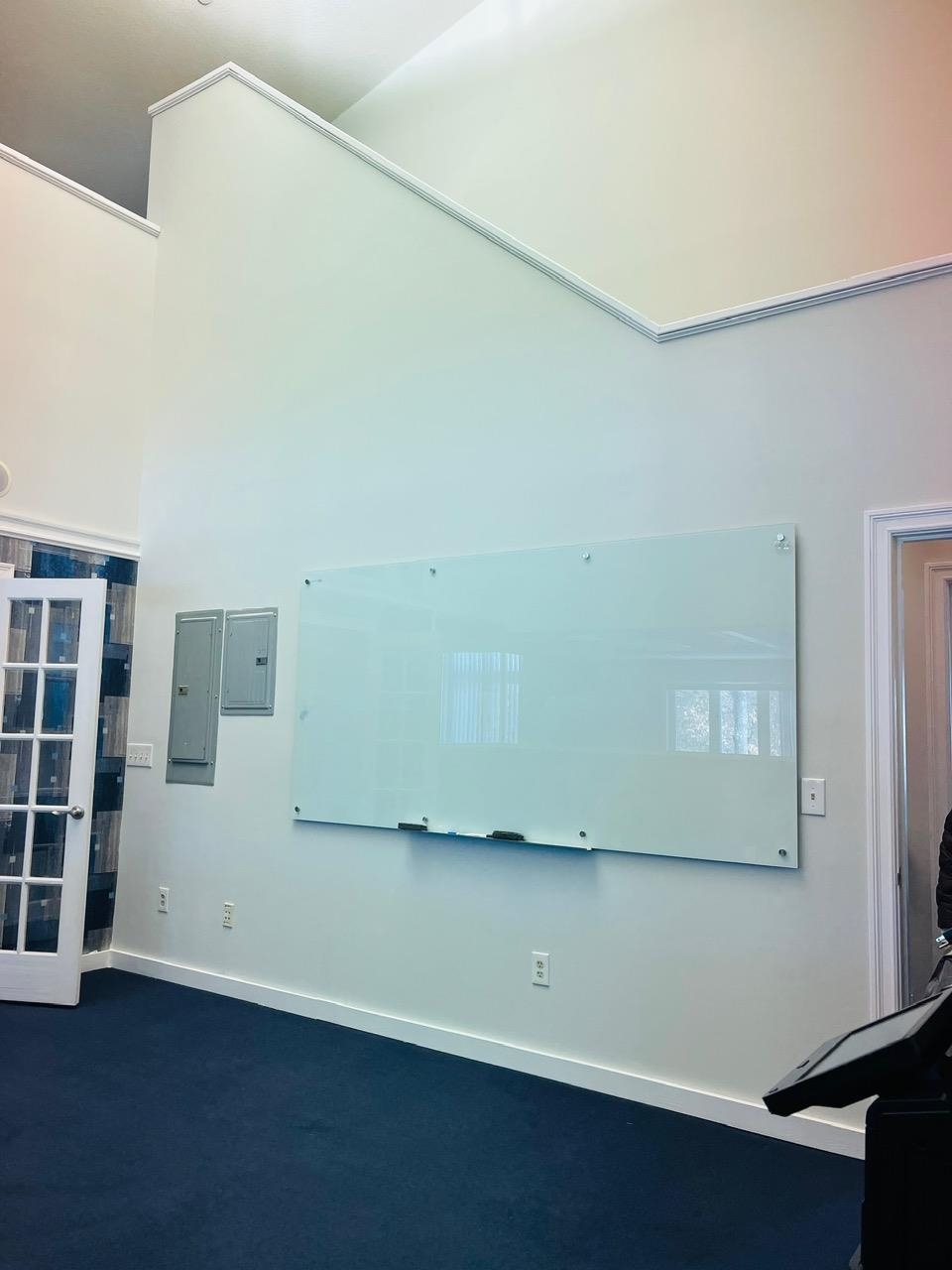 90 Stiles Rd #202, Salem, NH 03079