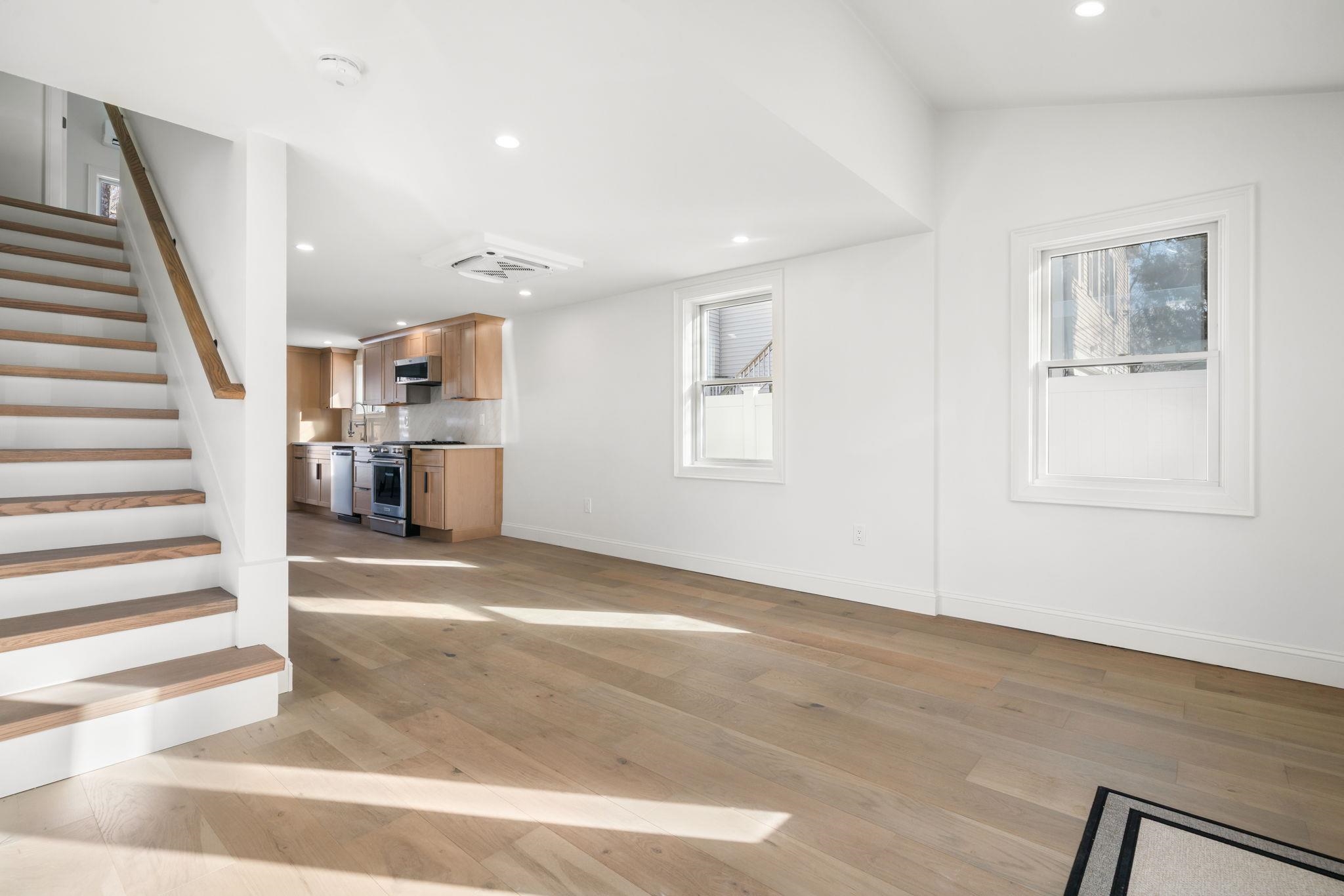 29 Thorwald Ave, Hampton, NH 03842