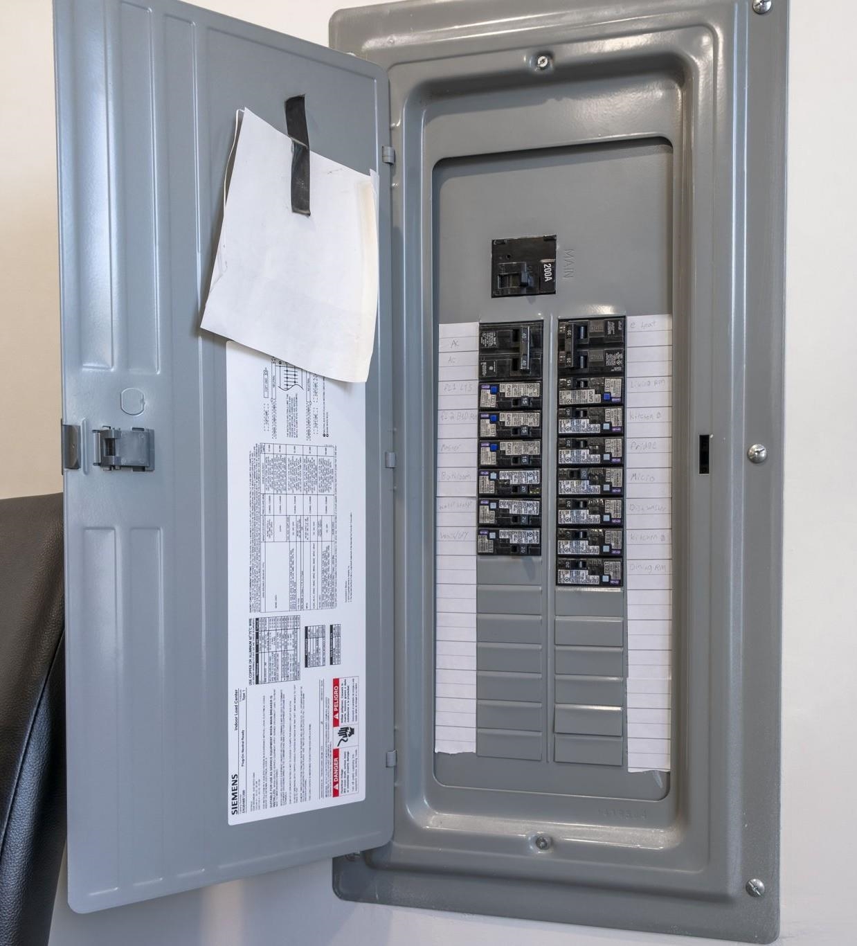 29 Thorwald Ave, Hampton, NH 03842