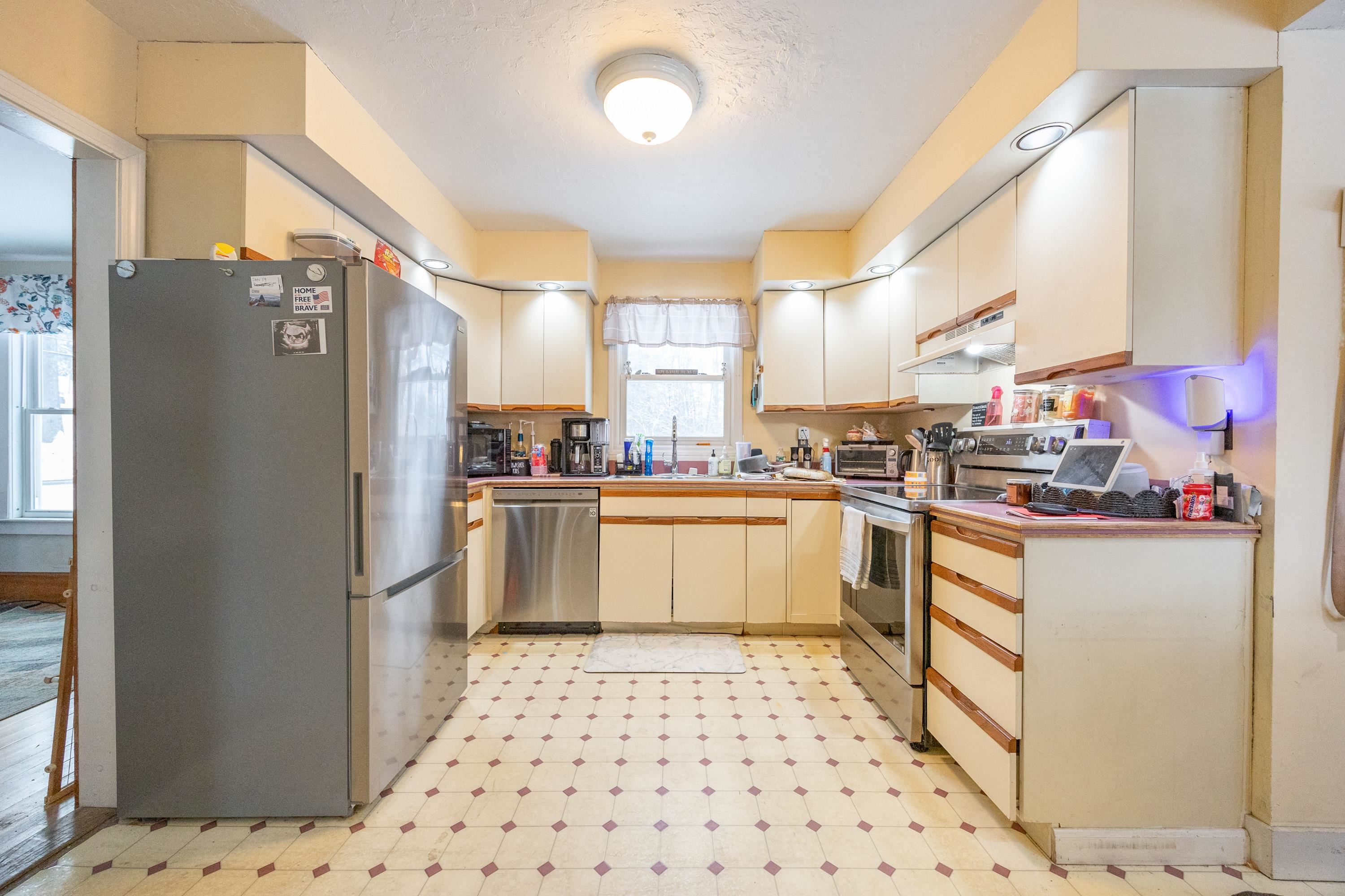 455 Daniel Webster Hw, Meredith, NH 03253