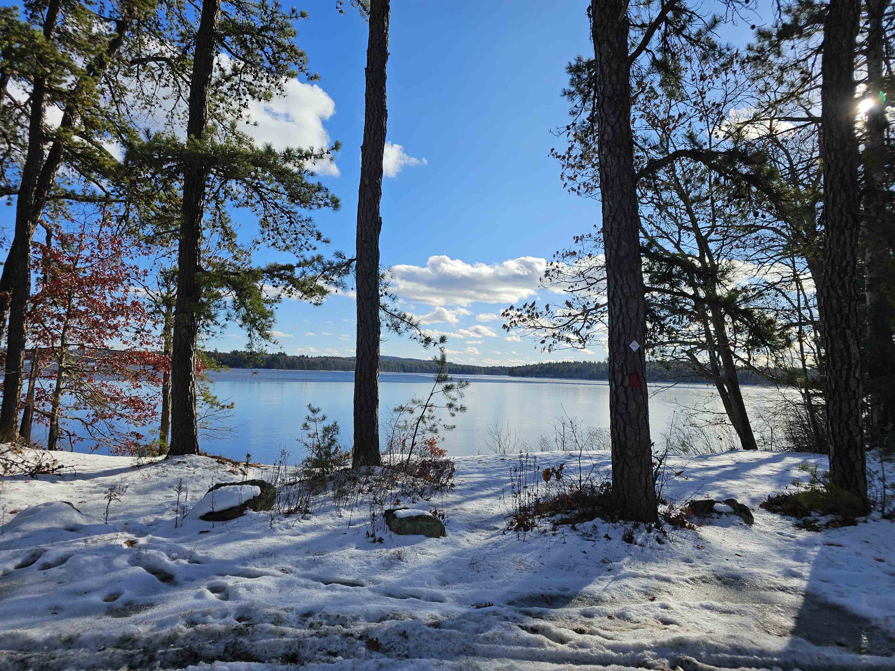 408 Manchester Rd, Auburn, NH 03032