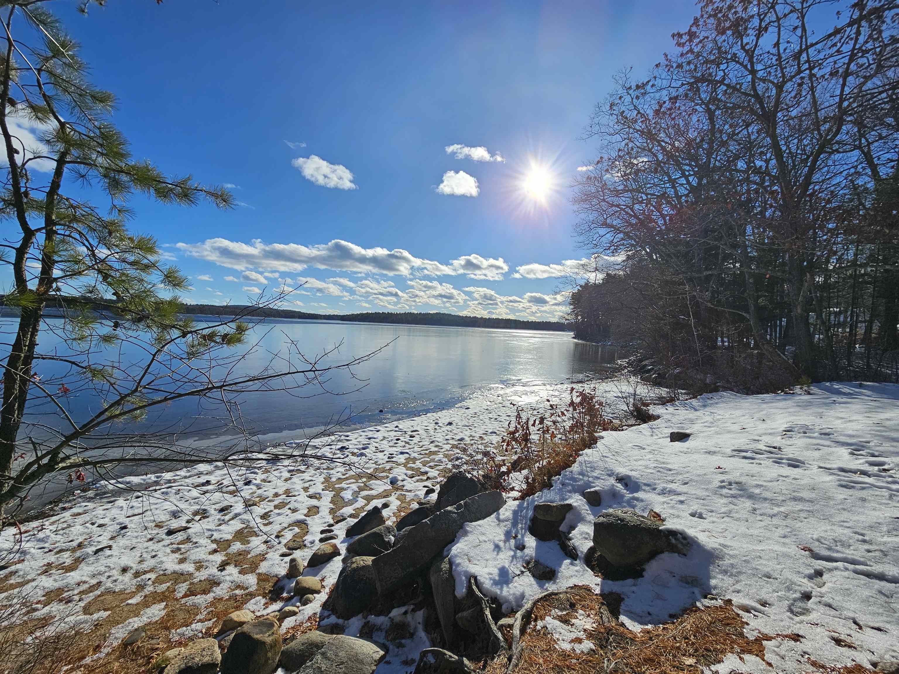 408 Manchester Rd, Auburn, NH 03032