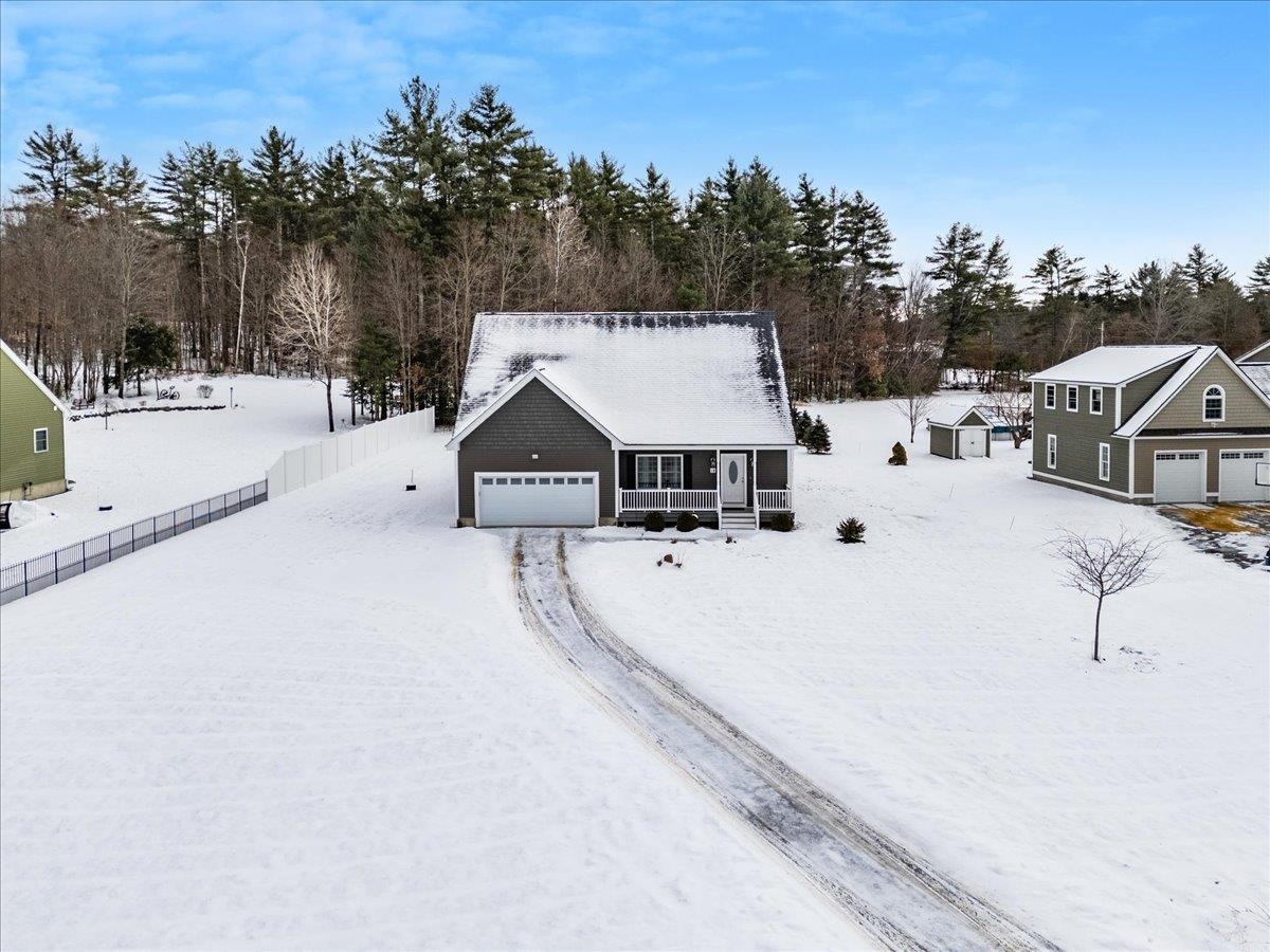 18 Memory Ln, Loudon, NH 03307