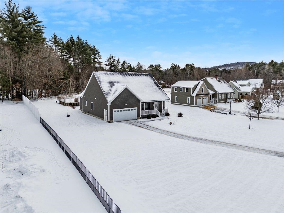 18 Memory Ln, Loudon, NH 03307