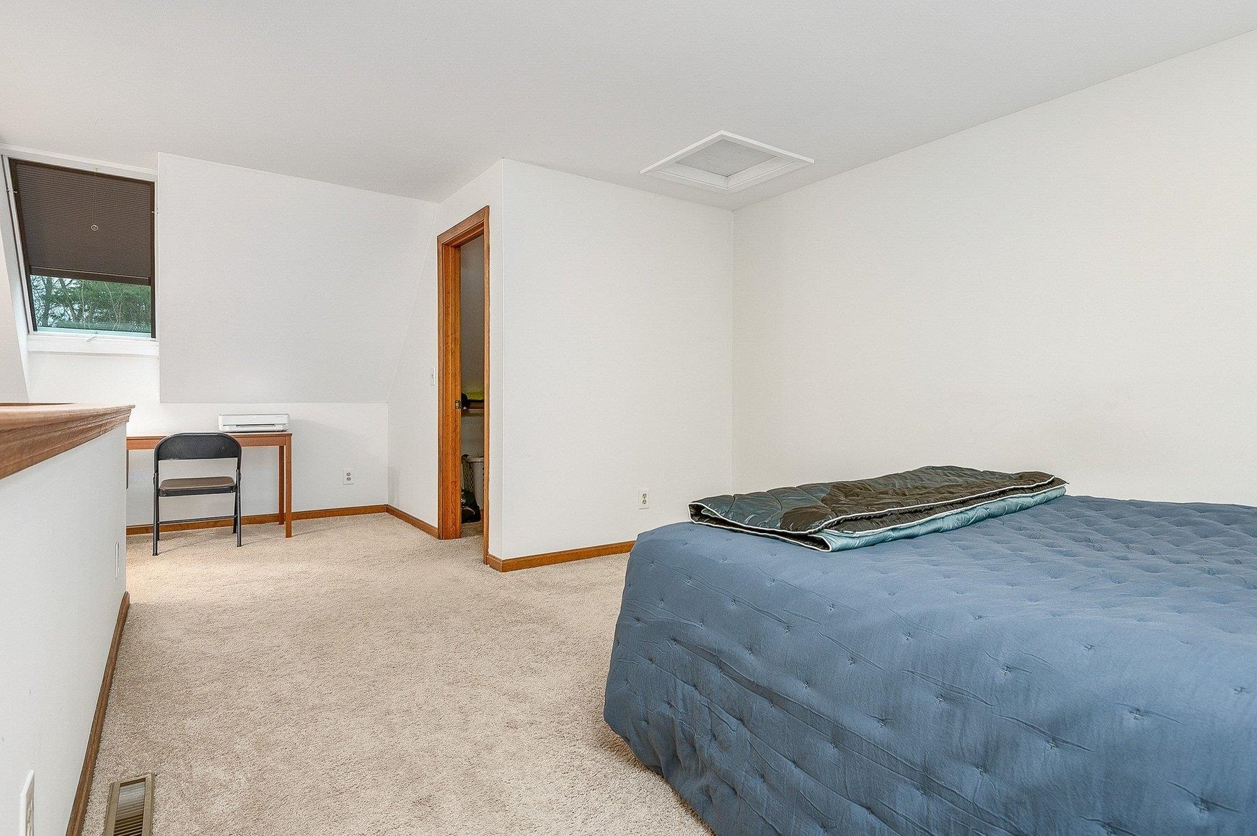 107 Glengarry Dr, Stratham, NH 03885