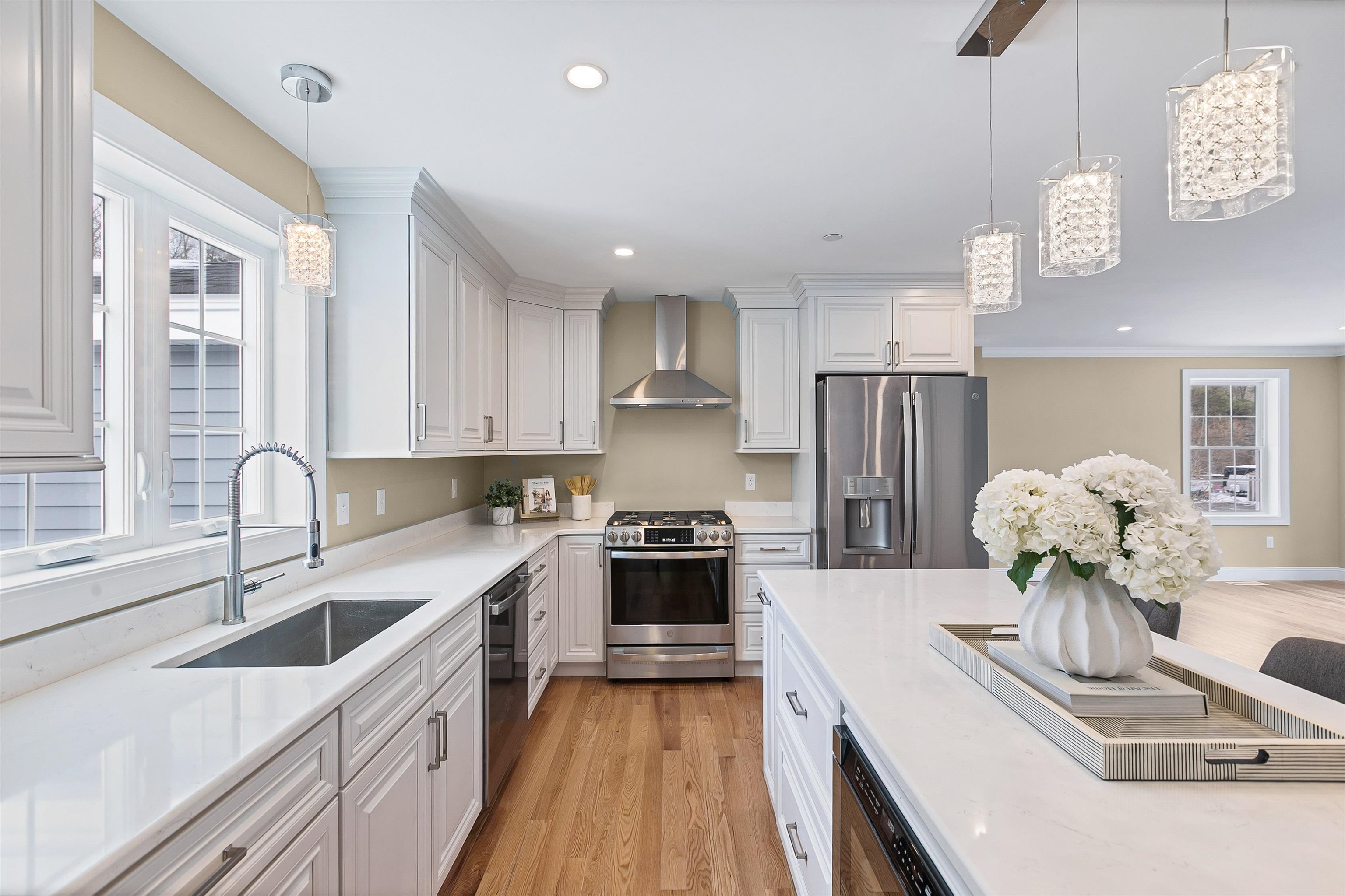 343 Island Pond Rd, Derry, NH 03038