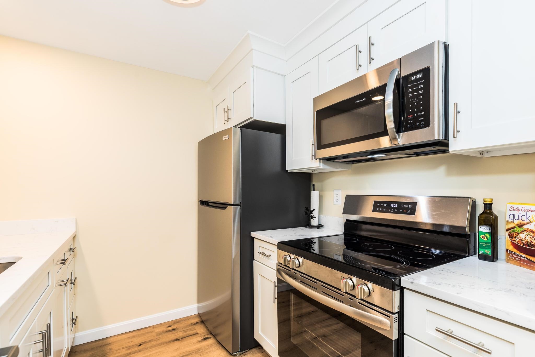 8 Montrose Dr #8, Stratham, NH 03885