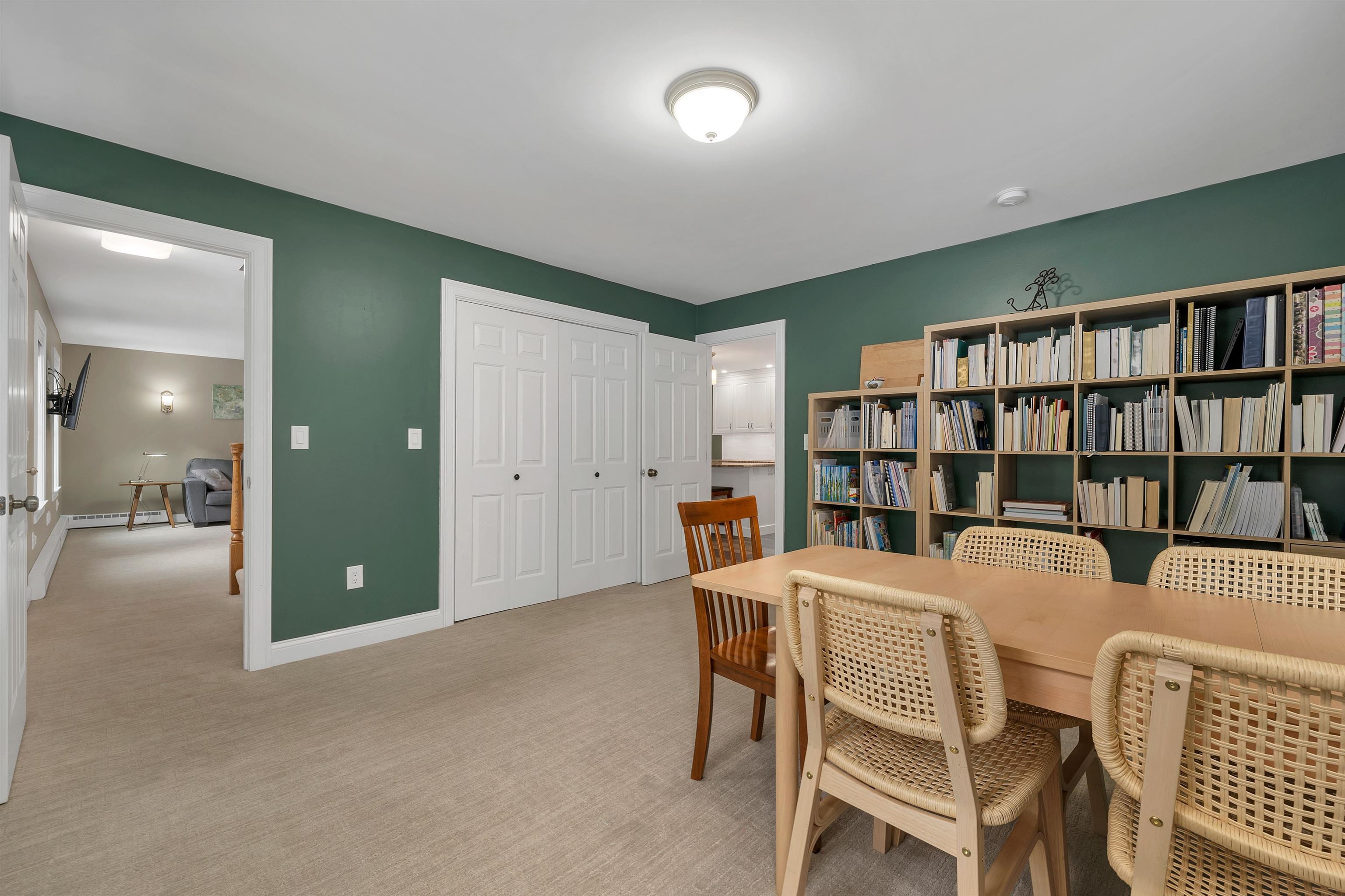 75 Chapman Dr, Rochester, NH 03839