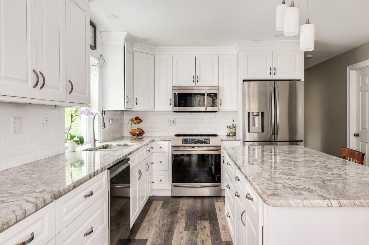 75 Chapman Dr, Rochester, NH 03839