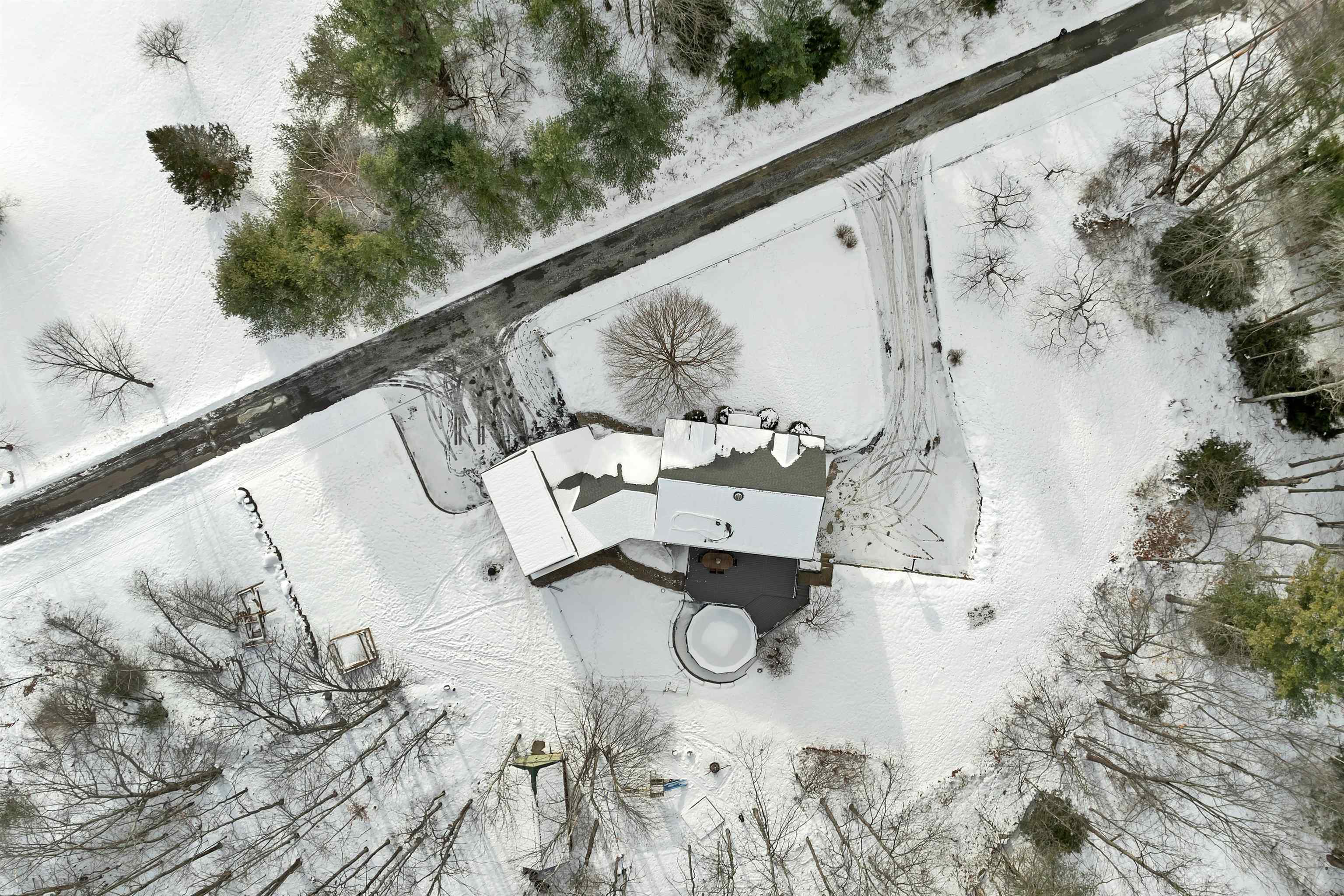 75 Chapman Dr, Rochester, NH 03839